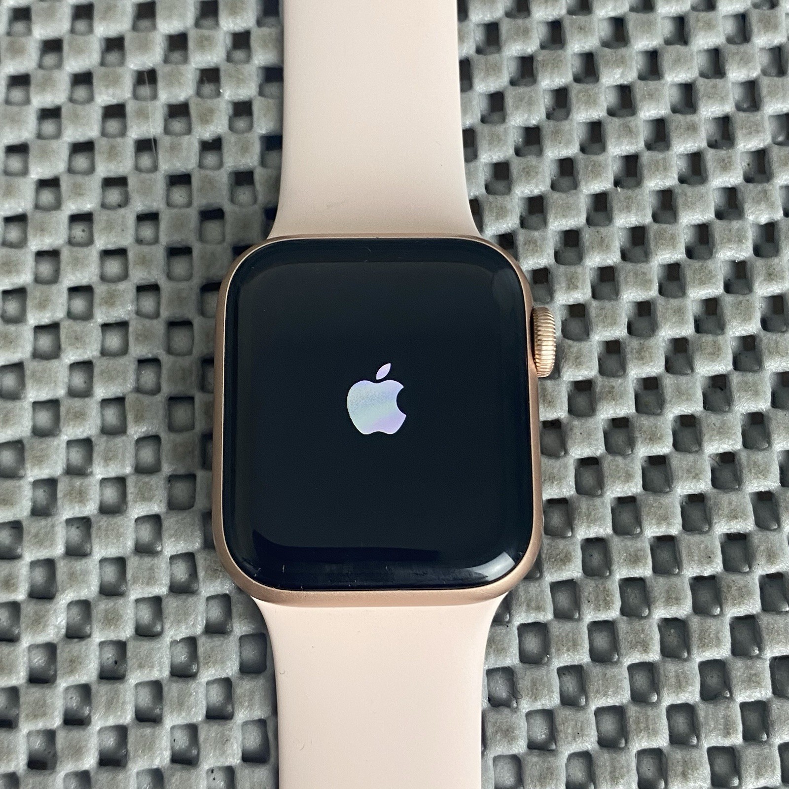 Apple Watch Series 6 40mm Gold Aluminum Case with Pink Sand Sport Band GPS
