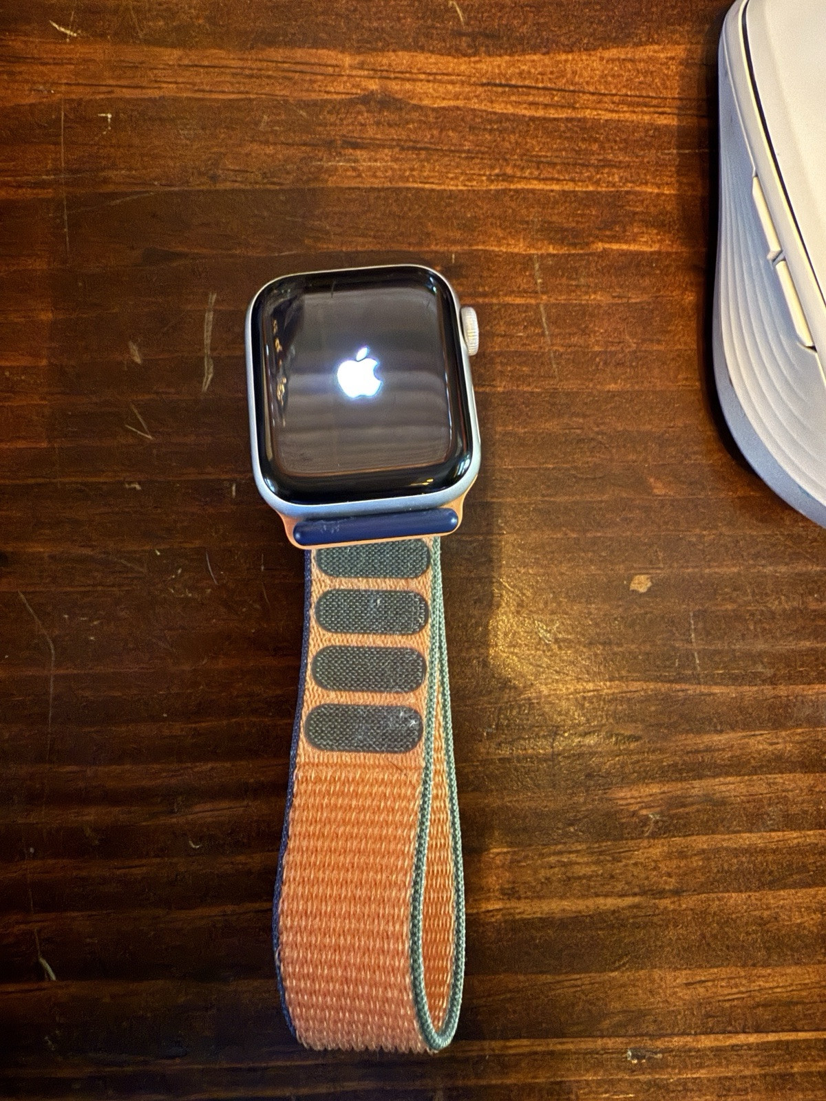 AT&T Apple SE Watch With Cellular Option. Only Worn A Hand Full Of Times.