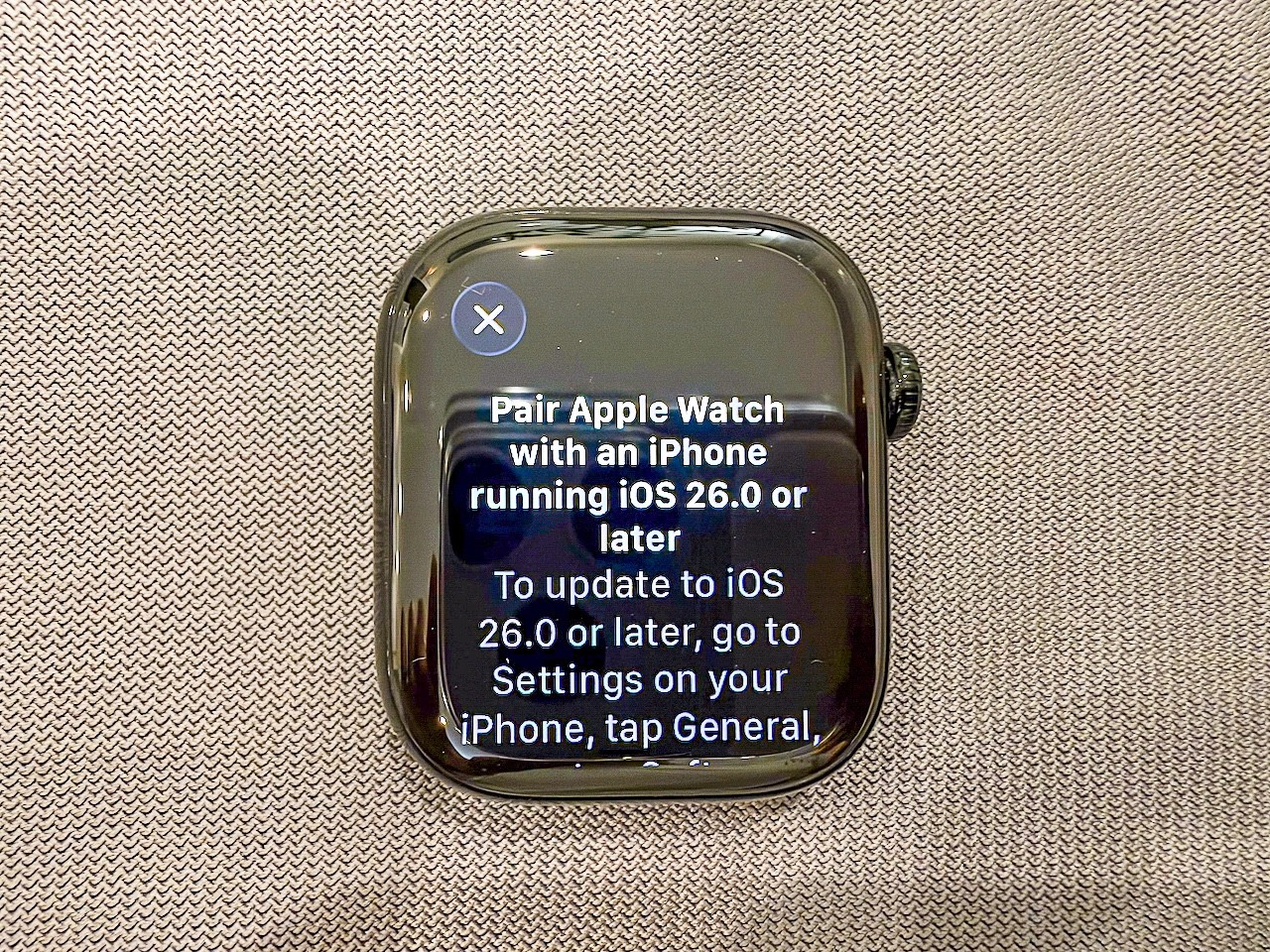Apple Watch Series 11 42mm Jet Black Aluminum GPS + Cellular