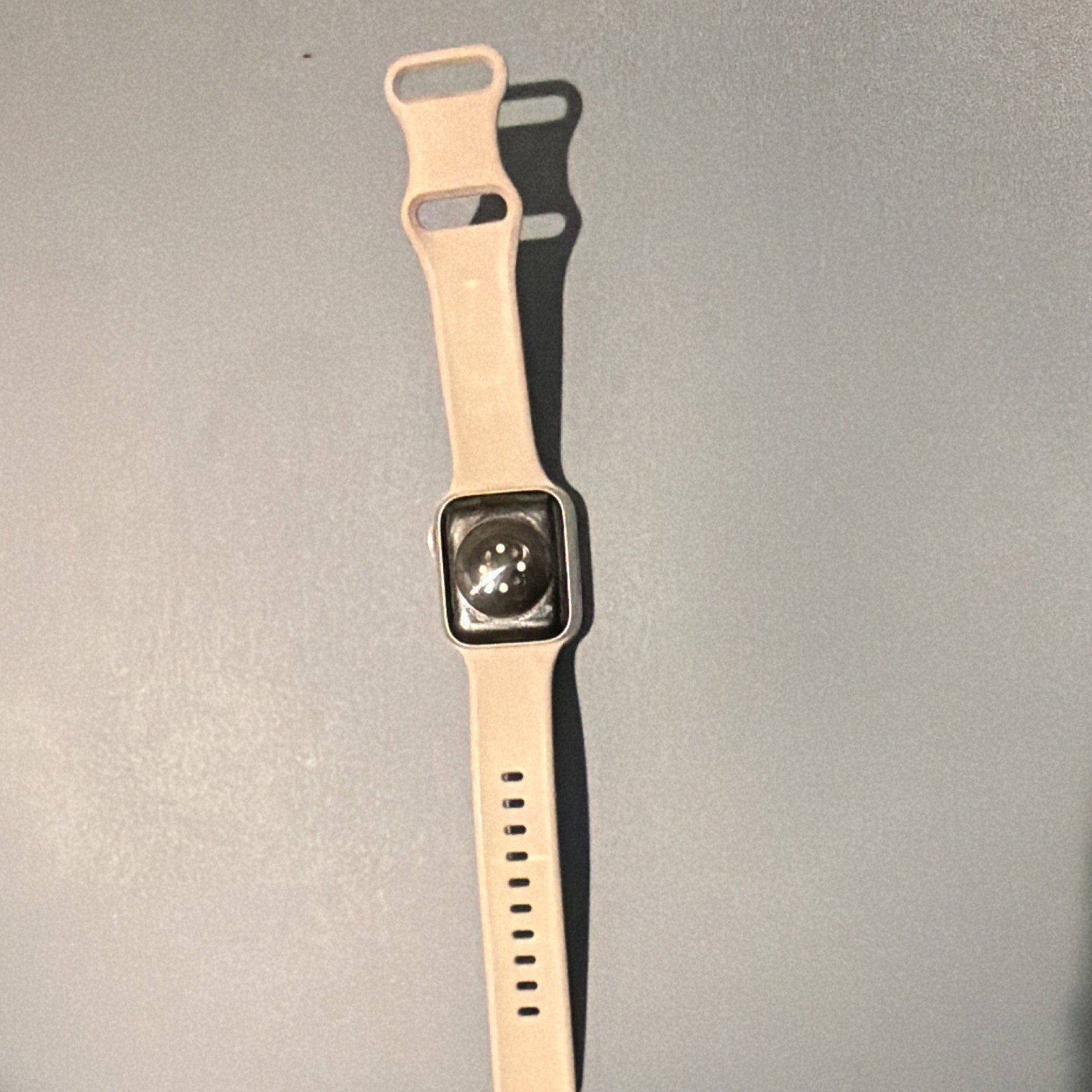 Apple Watch Series 6 40mm Silver Aluminum Case Grey Silicone Band GPS