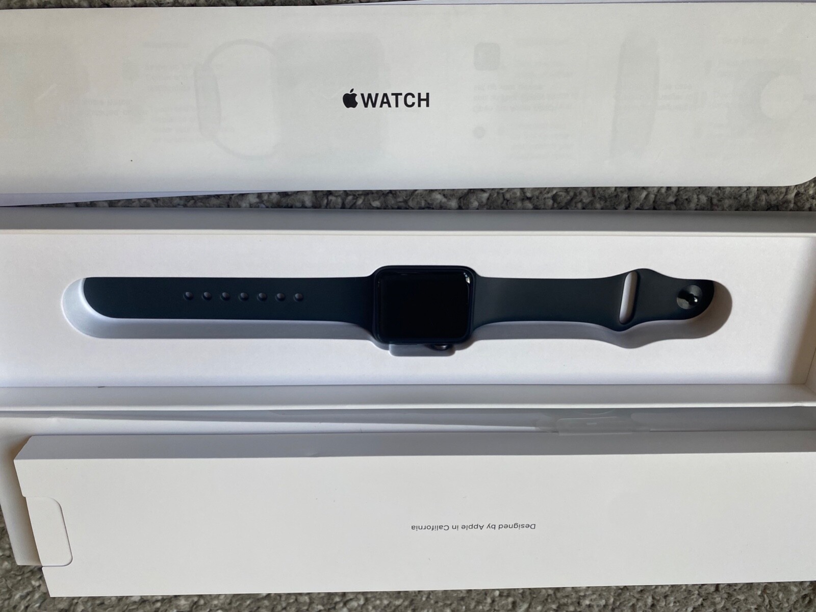 Apple Watch Series 3 38 mm Gray Case Black Aluminium Smartwatch – MTF02LLA