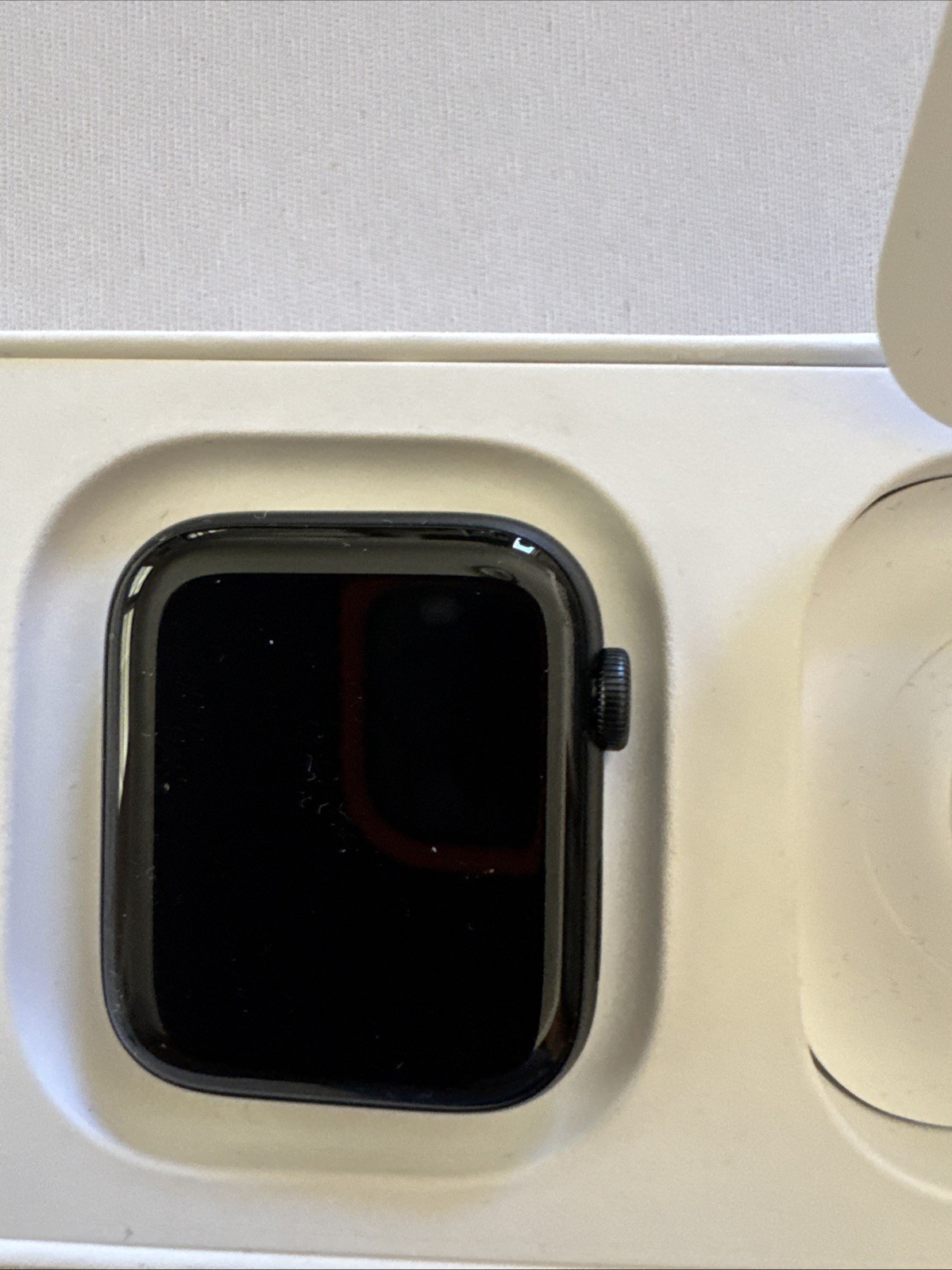 Apple Watch SE, 2nd Gen, GPS, 40mm, Midnight Aluminum Case w/Sport Band. S/M