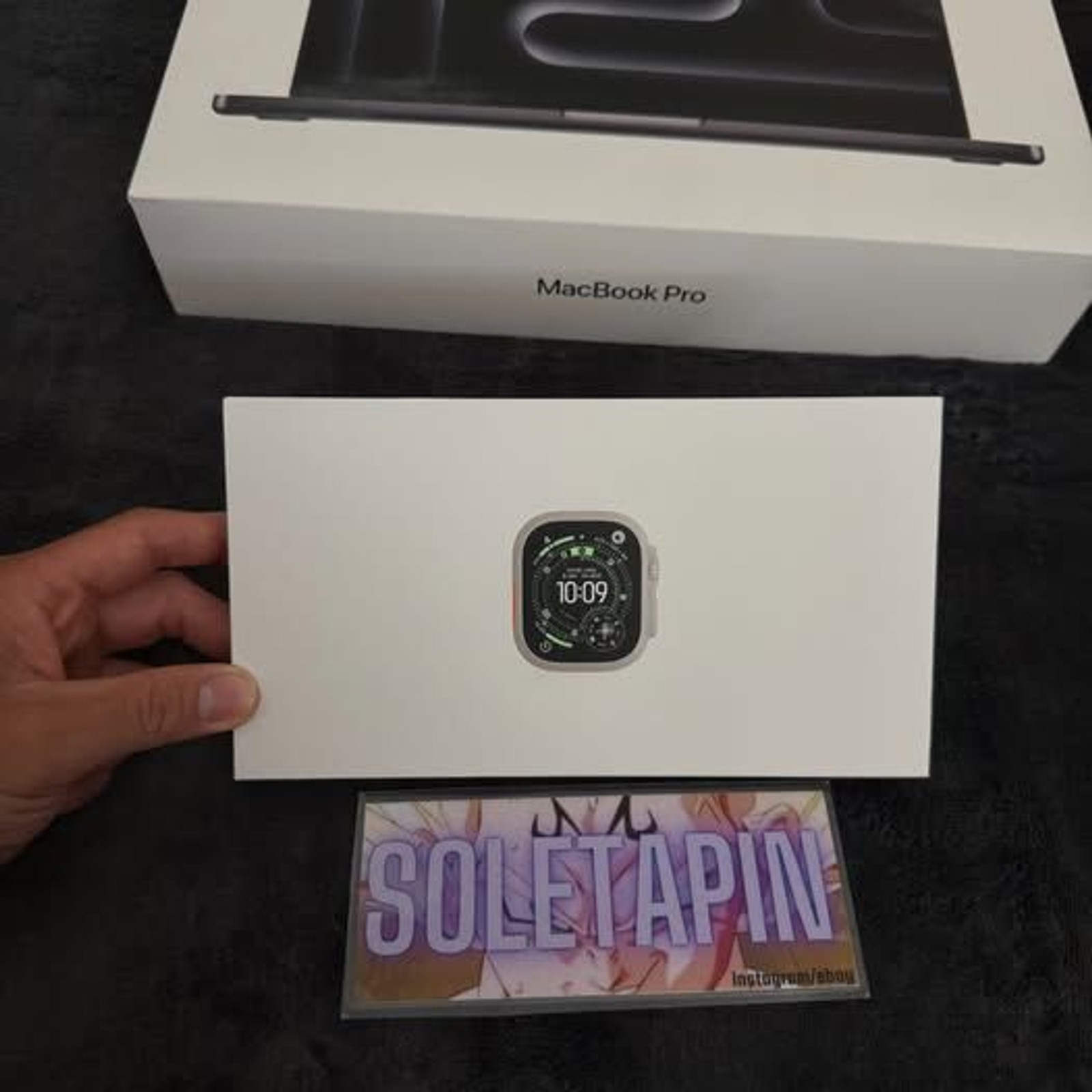 Apple Watch Ultra 3 GPS + Cellular 49mm Natural Titanium Milanese Loop – Medium