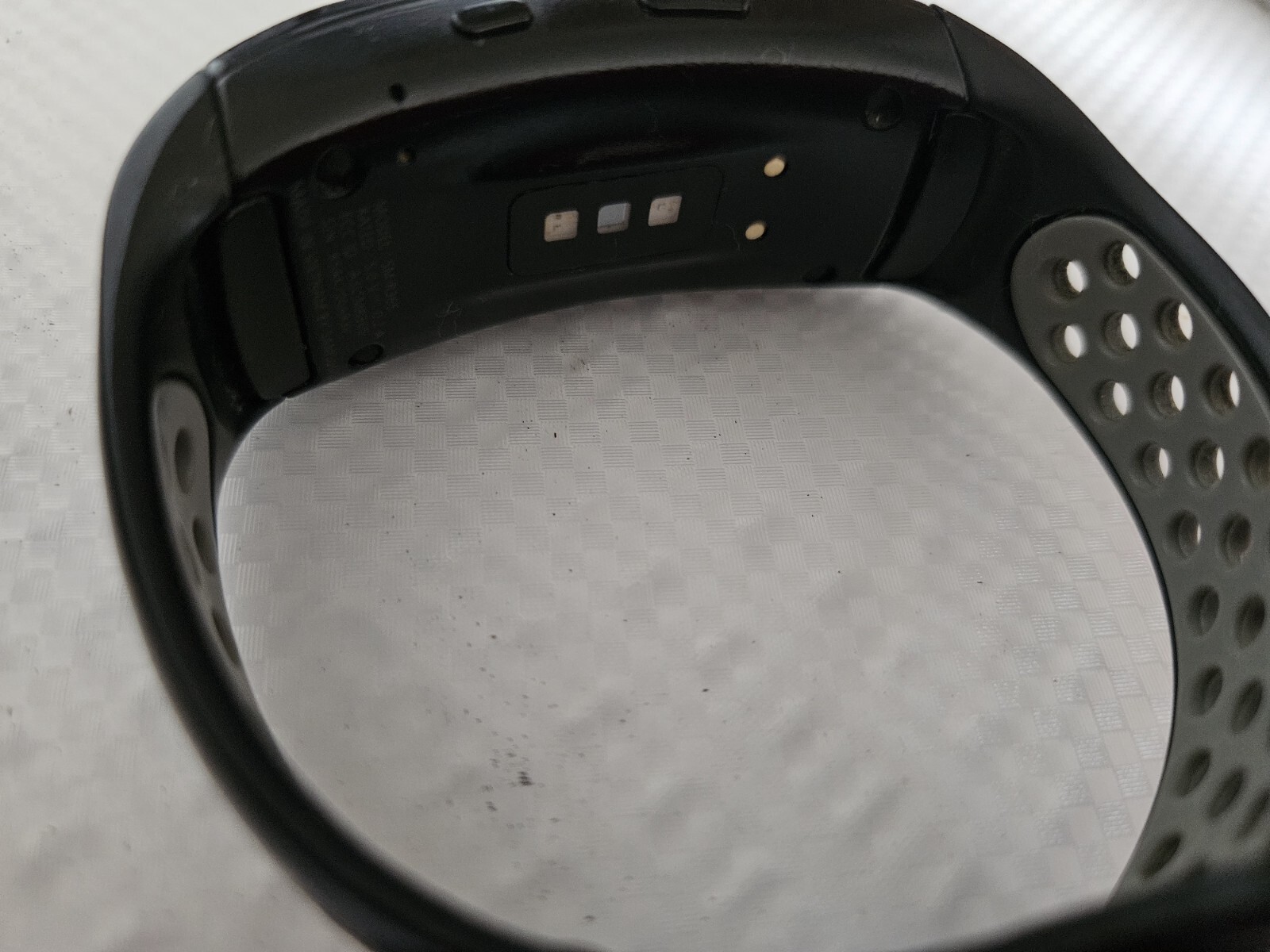 SAMSUNG SM-R365NZKAXAR Gear Fit2 Pro Grey Nylon Smartwatch Fitness Band (Large)