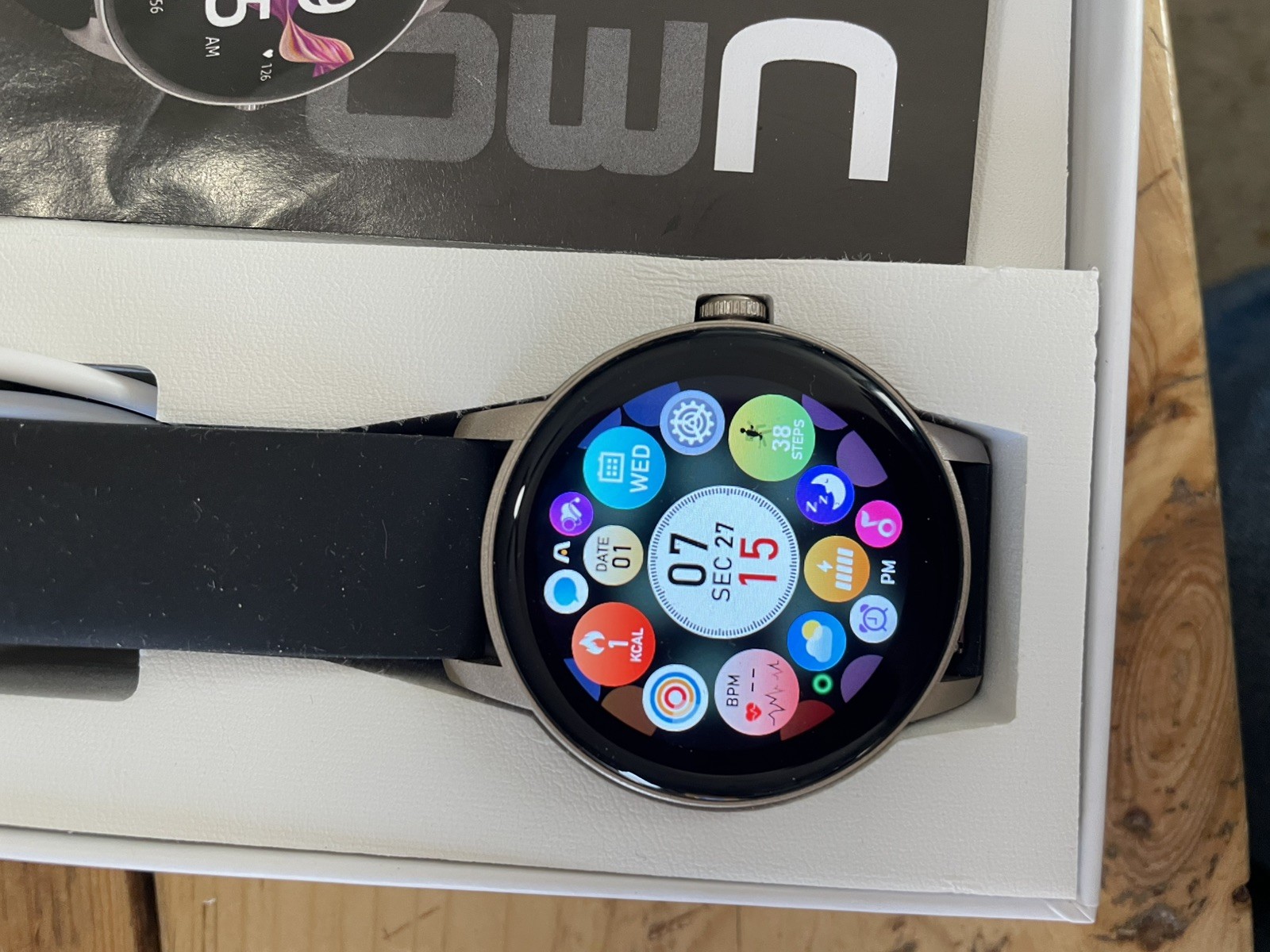 Argomtech Skeiwatch C30 Smartwatch, Bluetooth Fitness Tracker, Black 4 Bands