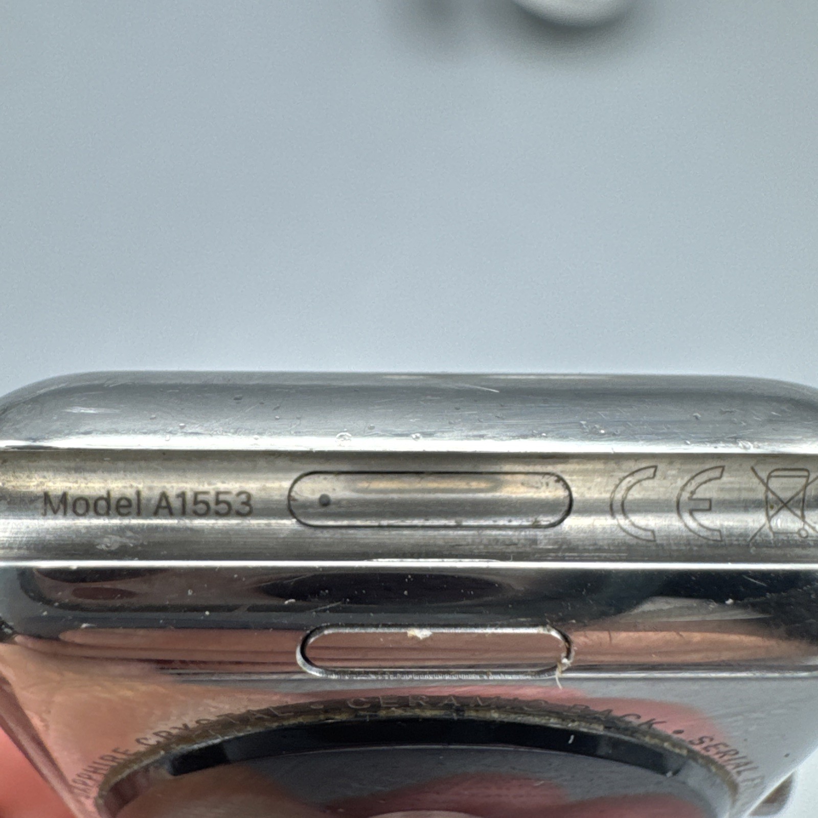 Apple Watch A1553 38mm Stainless Steel GPS Only Milanese Loop