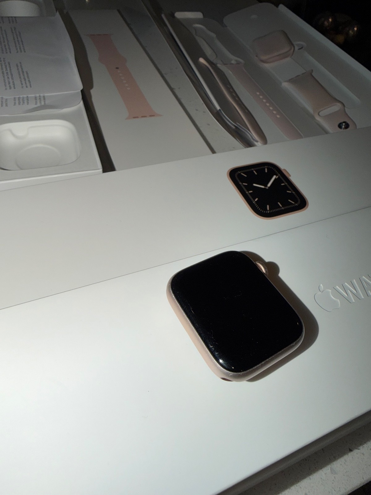 apple watch series 5 44mm rose gold Perfect operational condition