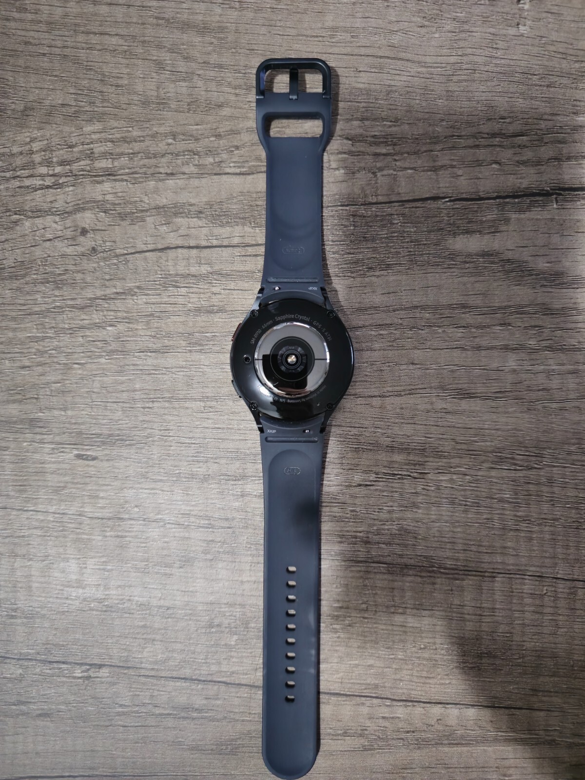 Samsung Galaxy Watch5 44mm Bluetooth Smartwatch – Graphite (SM-R910NZAAXAA)