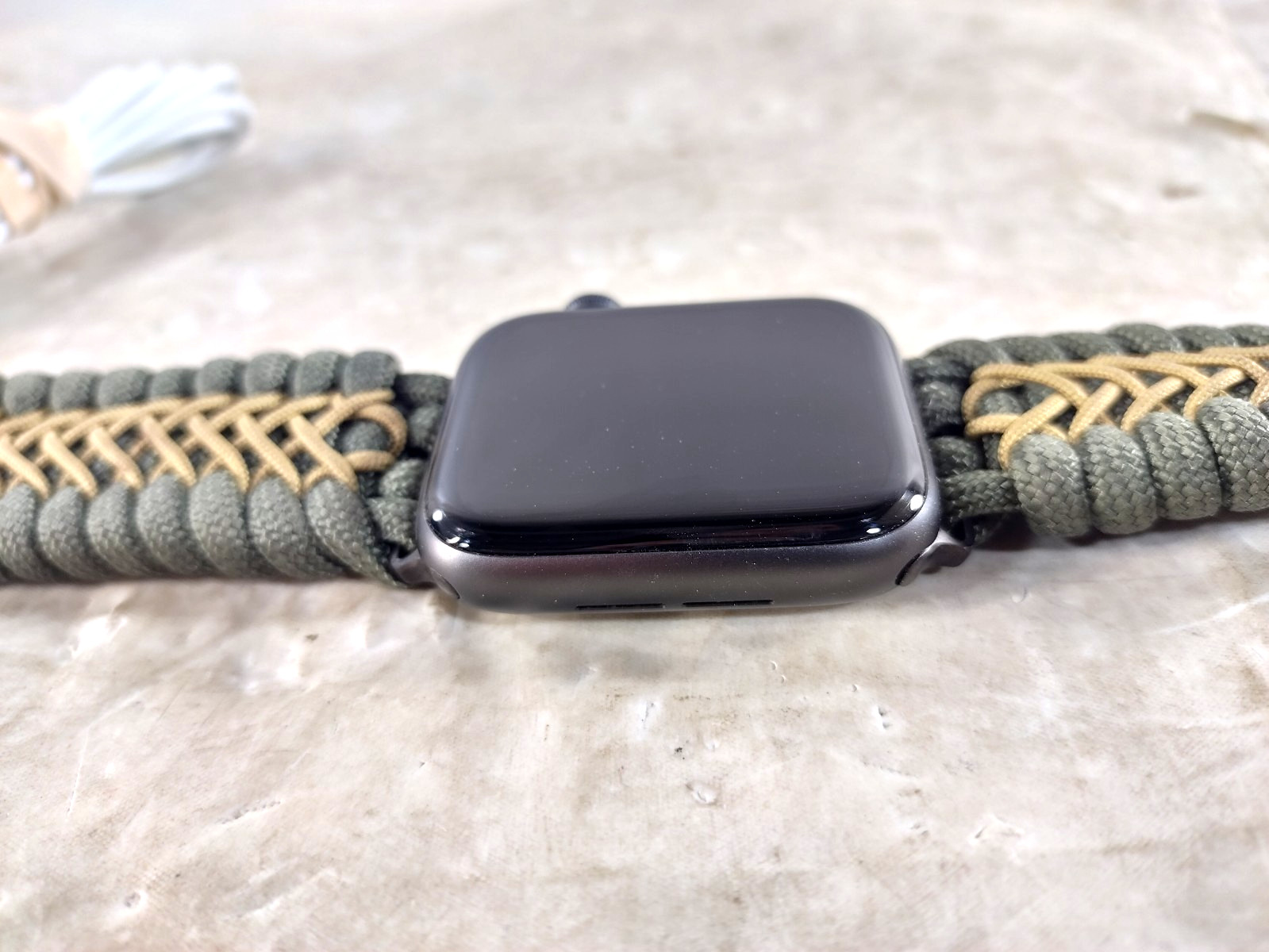 Apple Watch Series 5 44mm Space Gray Aluminum (GPS + Cellular)