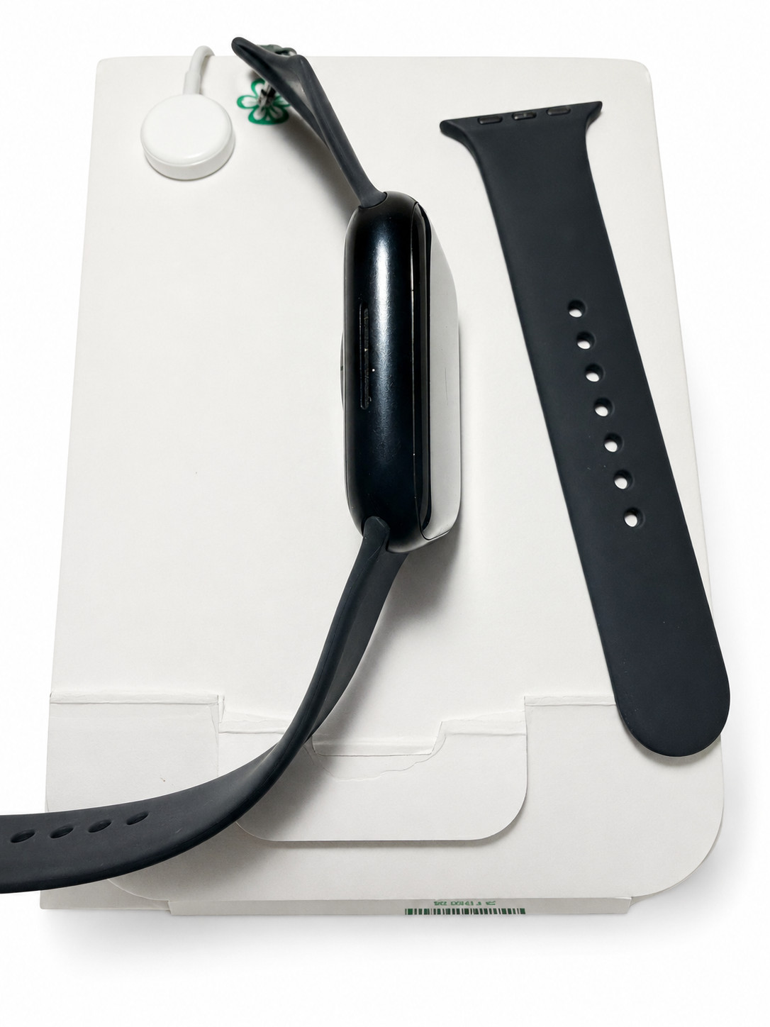 Apple Watch Series 8 (GPS + Cellular) 45mm Aluminum, W/ Midnight Band (RESTORED)