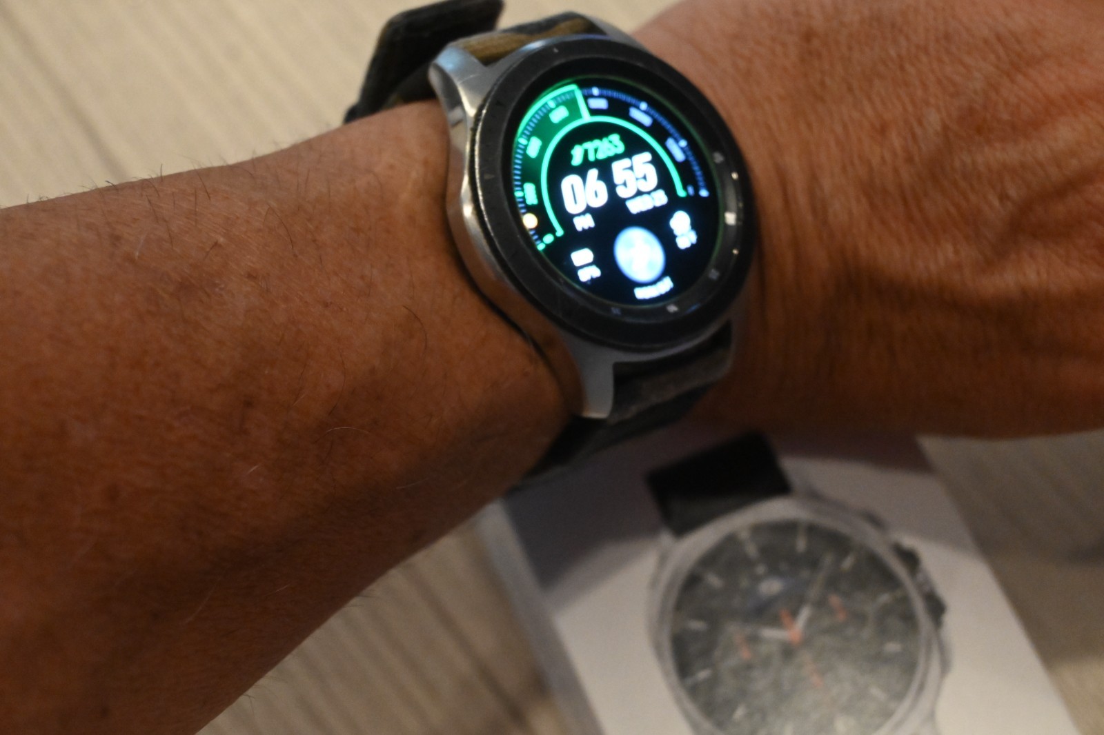 Samsung Galaxy Watch Sm-r800 46mm Black Smartwatch Bluetooth WiFi Works Great!