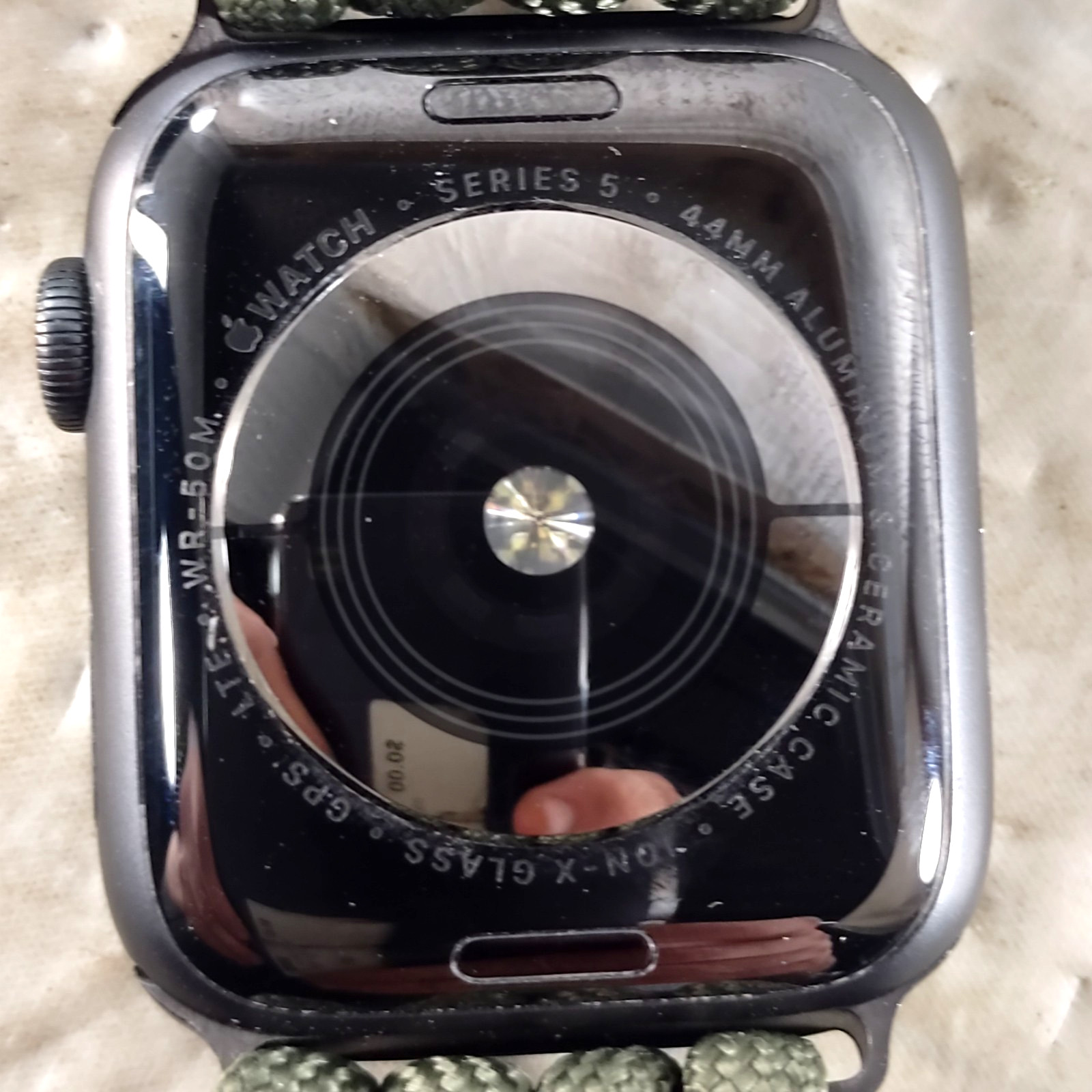 Apple Watch Series 5 44mm Space Gray Aluminum (GPS + Cellular)