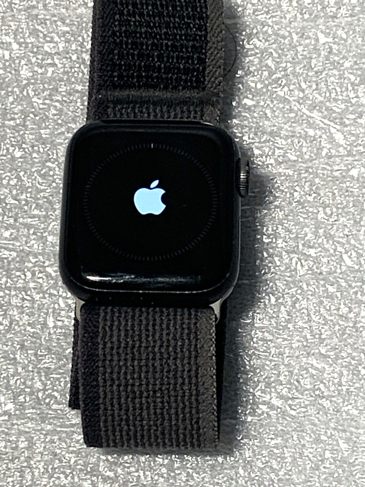 Apple Watch SE 40mm Black Aluminum Case Gray Nylon Band GPS Water-Resistant