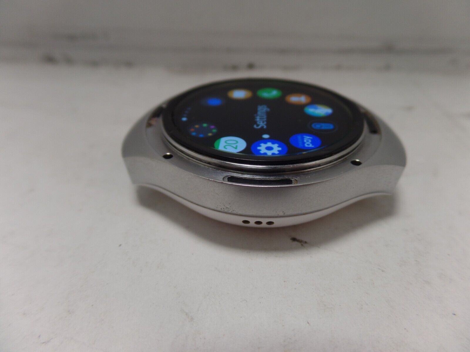 Samsung Gear S2 SM-R730V Verizon Smartwatch 44mm Silver/White AS-IS READ
