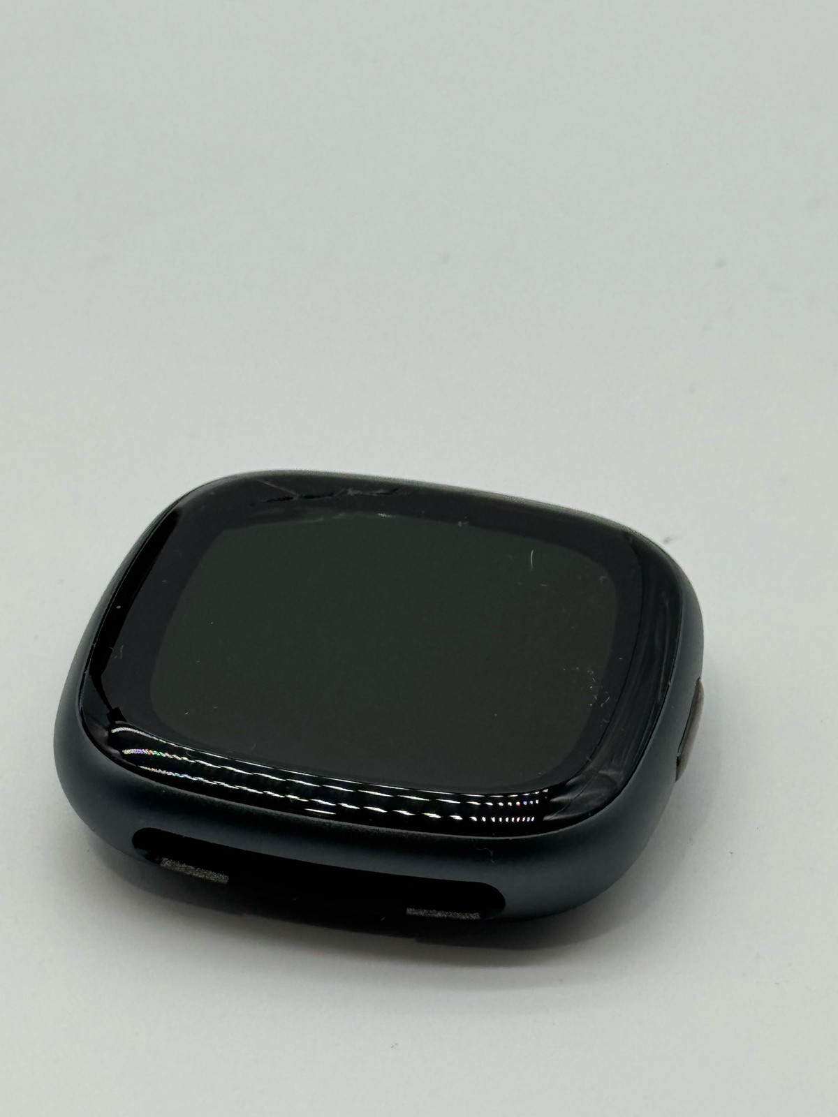 (BROKEN) Fitbit Versa 4 Fitness Smartwatch GPS Sleep Track Graphite Black