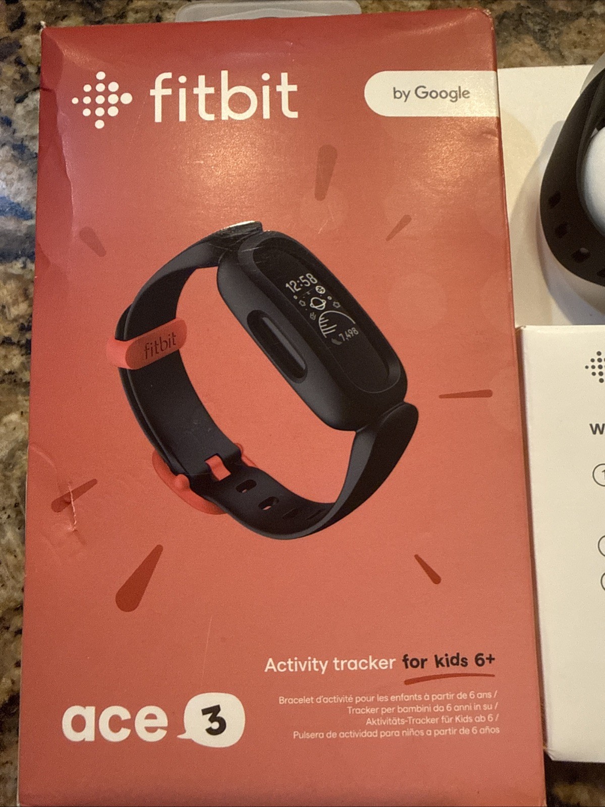 Fitbit Ace 3 Activity-Tracker for Kids 6+ One Size, Black/Racer Red