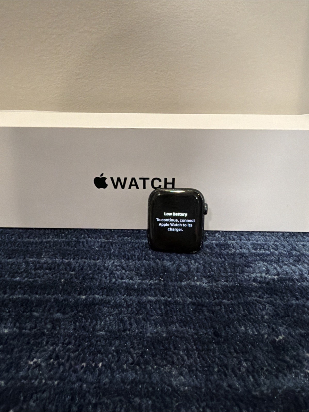 Apple Watch SE 2nd Gen 44mm New Band W/ Box New Screen WiFi Verizon A2727 Pics!