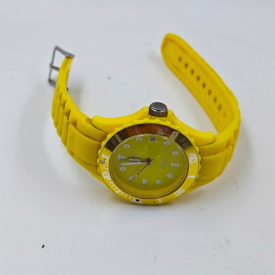 Lot of 10 Mixed Watches – Untested, Various Styles & Colors