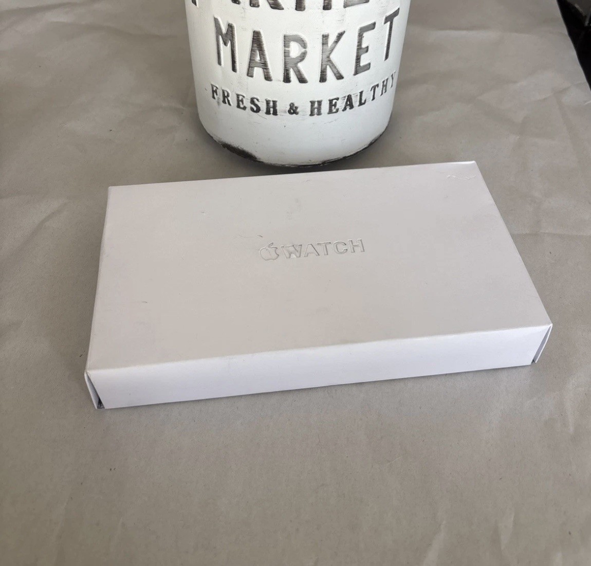 Apple Watch Ultra 2 A2987 49mm titanium case white band GPS – NEW IN BOX