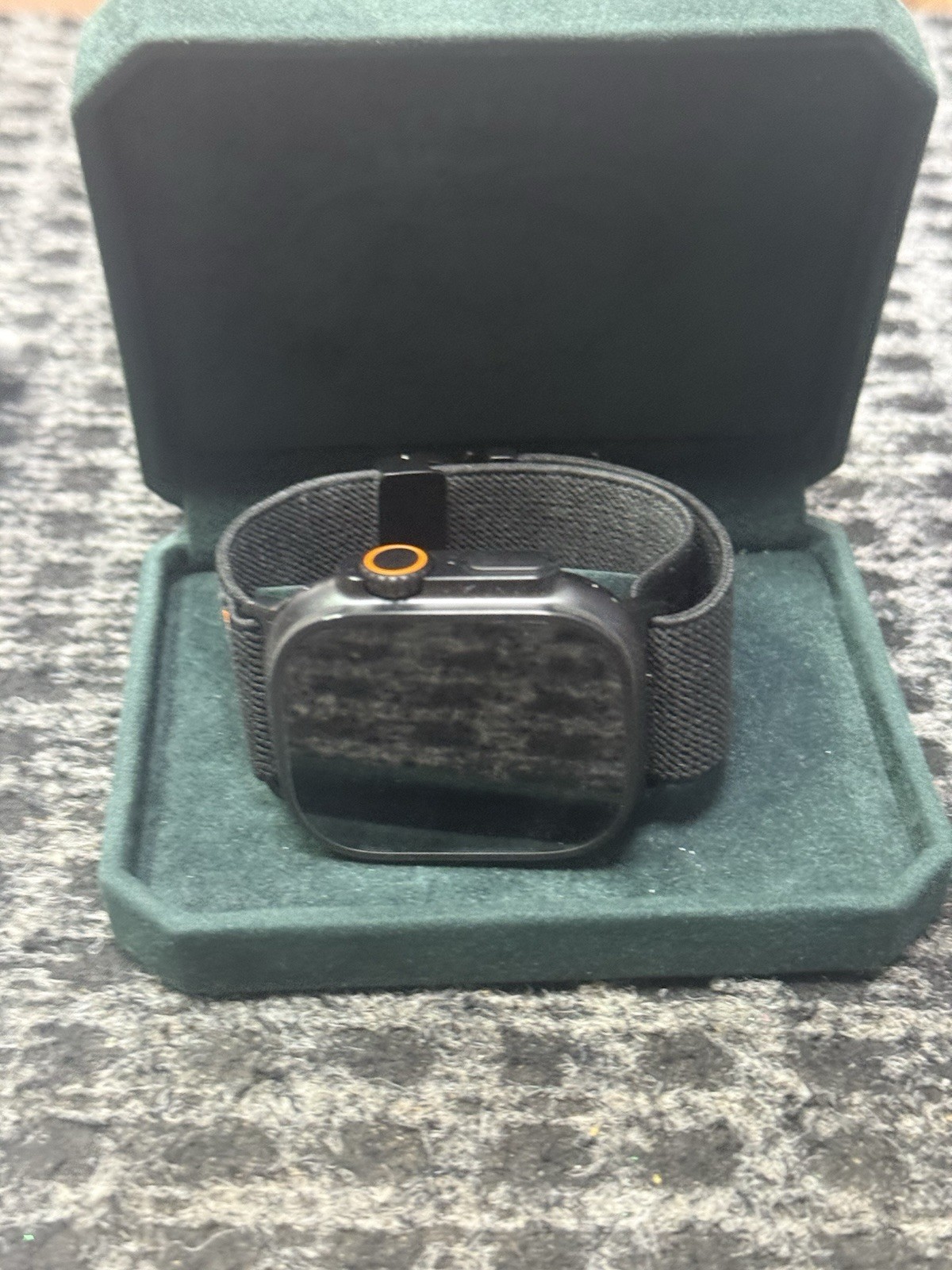 Apple Watch Ultra 2 49mm GPS+Cell Titanium Case w Grey Band MX4P3LW/A D3