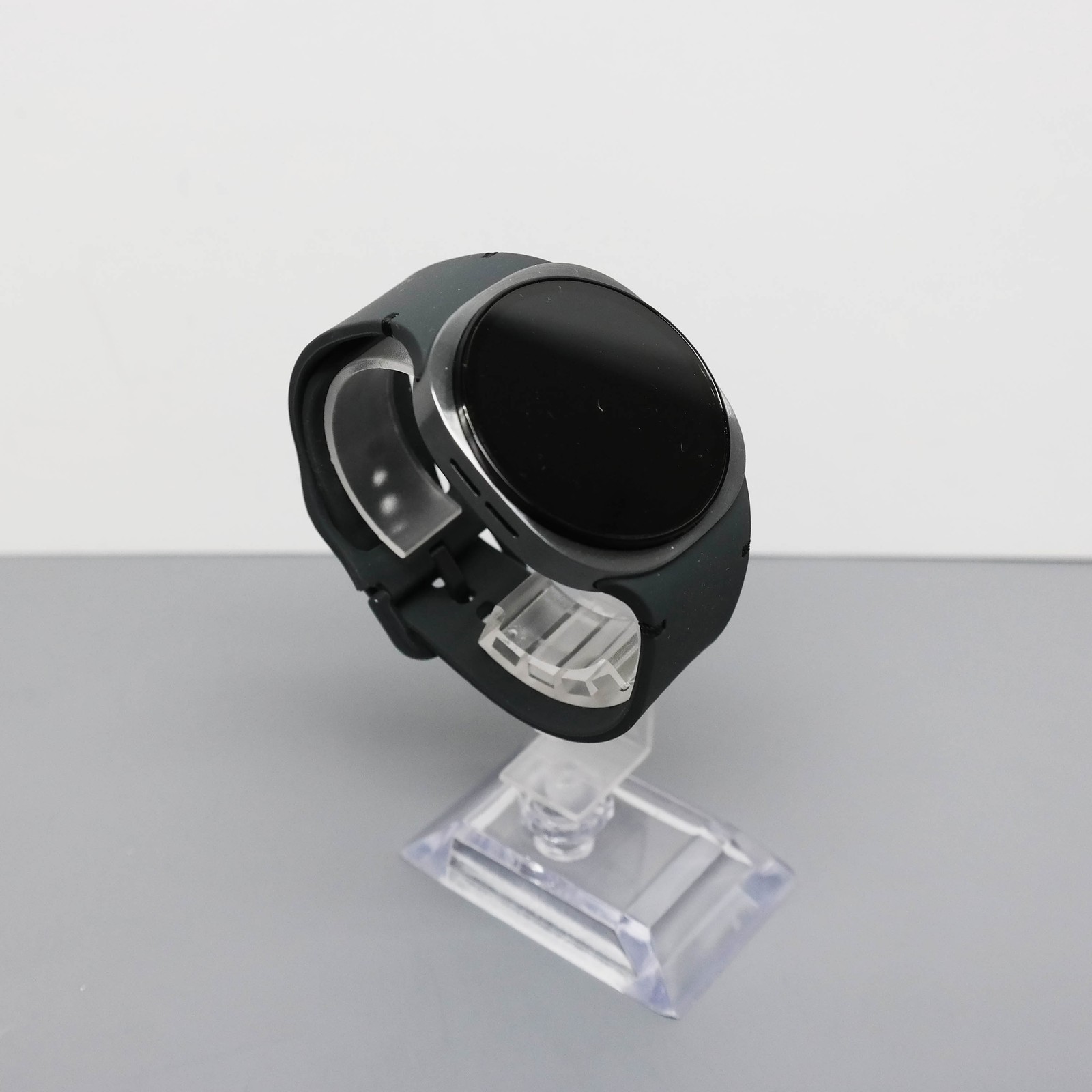 Samsung Galaxy Watch8 SM-L325U 40mm LTE Aluminum Smartwatch – Graphite