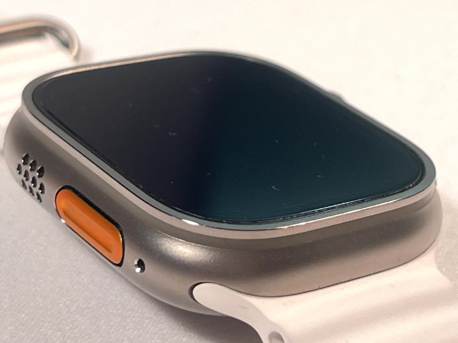 Apple Watch Ultra 2 (GPS + LTE) 49MM Titanium Case White Ocean Band