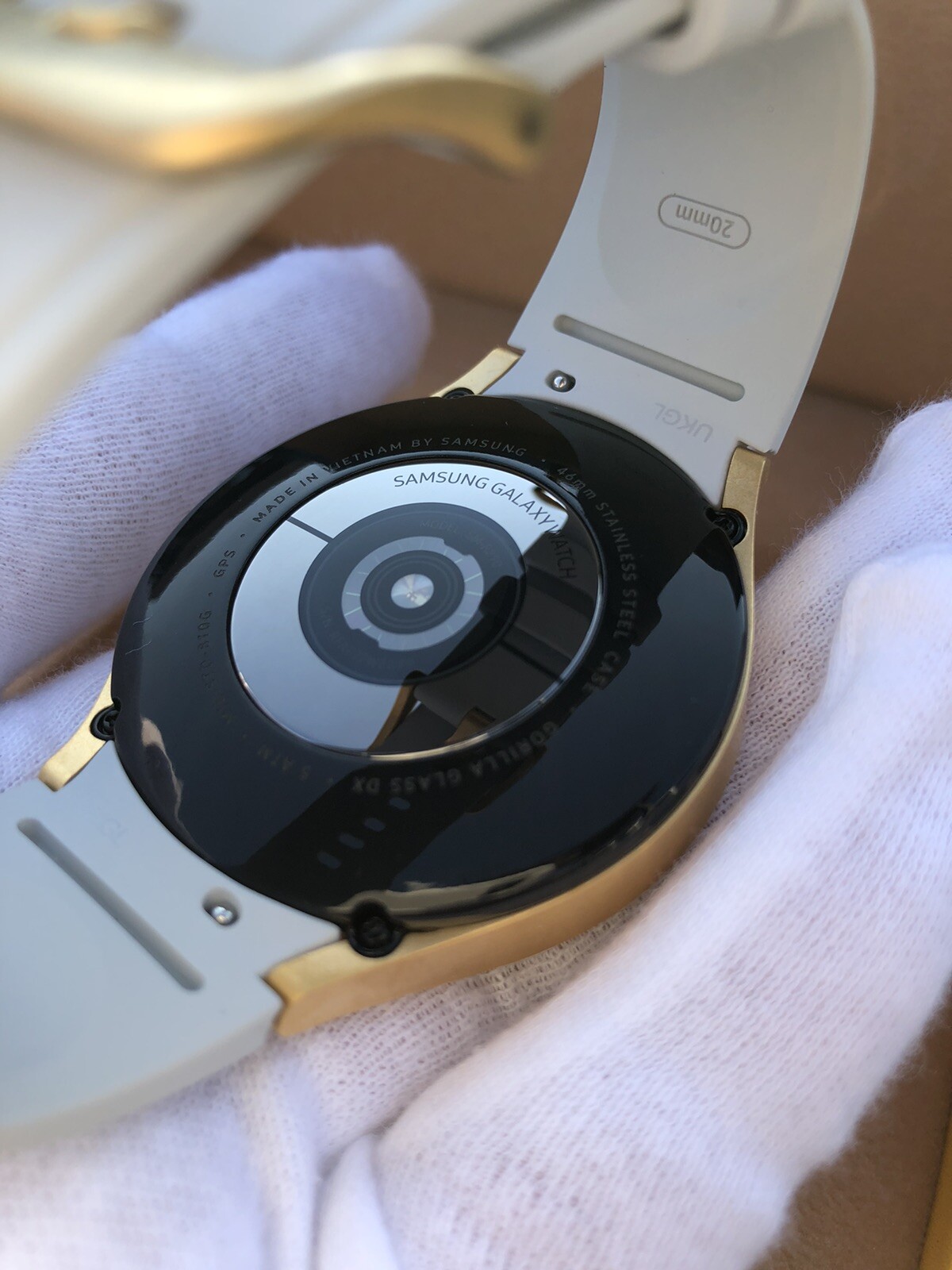 46mm Samsung Galaxy Watch 4 CUSTOM 24k Gold with Gold Bezel Gray Band