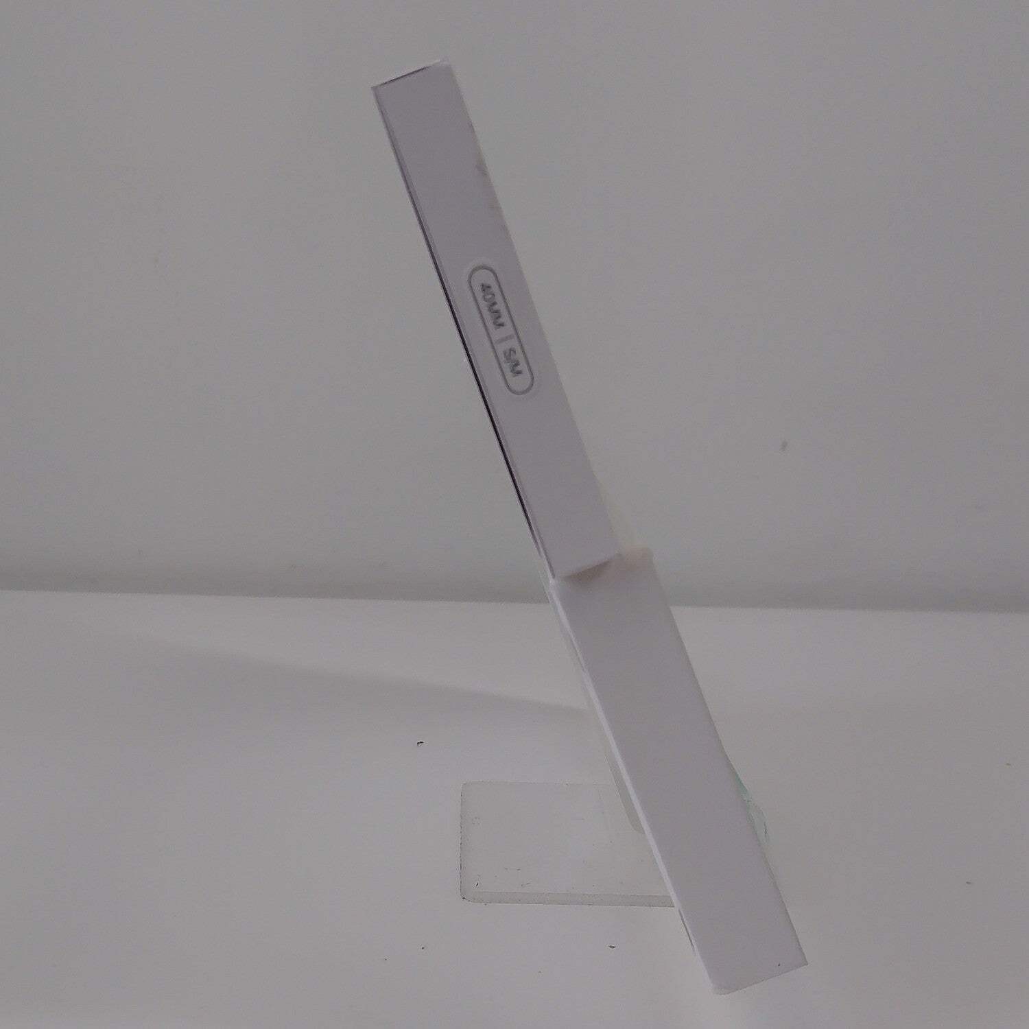 New GPS Only Apple Watch SE 3 40MM Starlight Aluminum Starlight Sport Band
