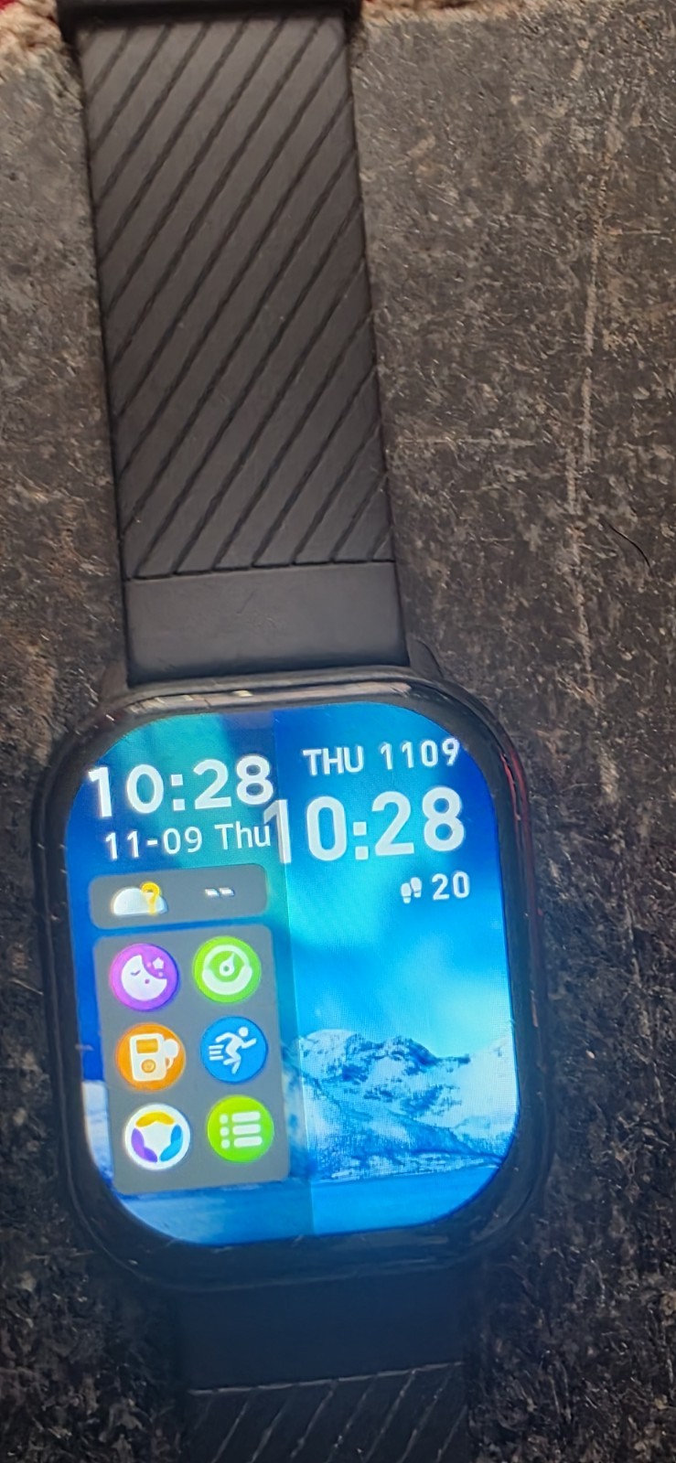 Smartwatch-Valdus VSON- 2.01 HD Touch Screen Fitness Tracker for Android & iOS