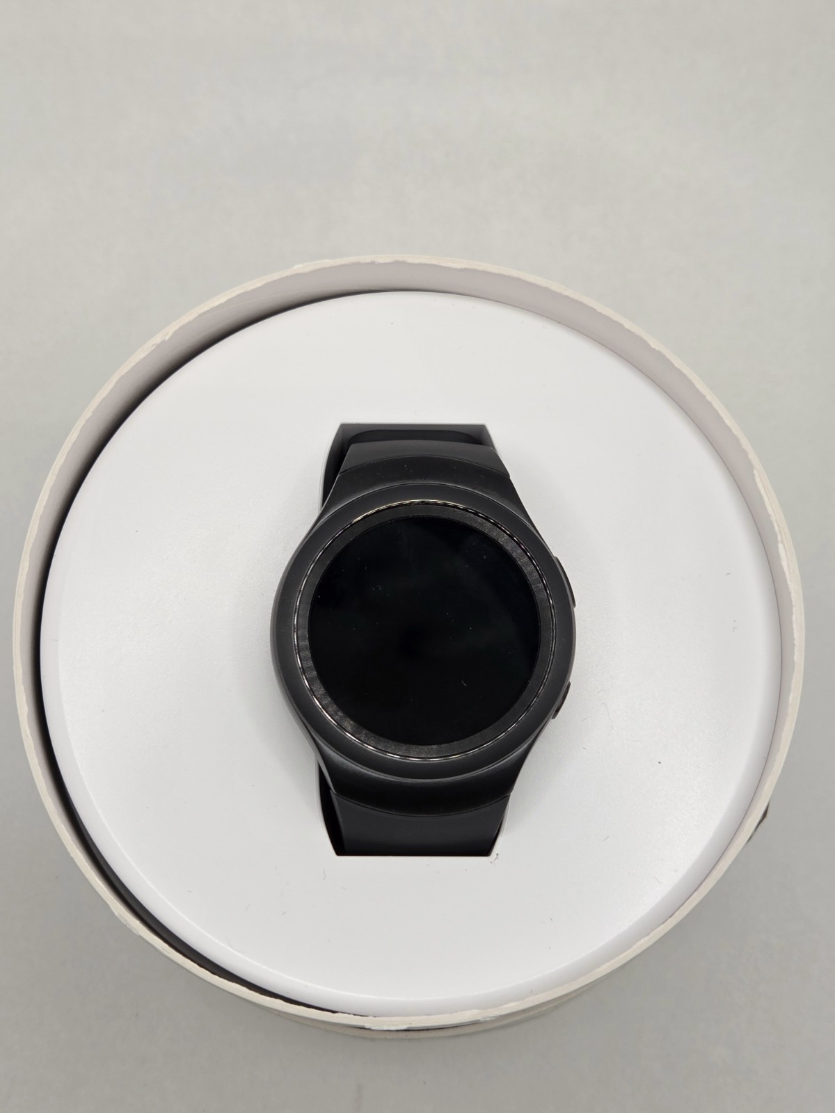 Samsung Gear S2 1.2-Inch Circular AMOLED NFC, GPS, 3G IP68 Smartwatch
