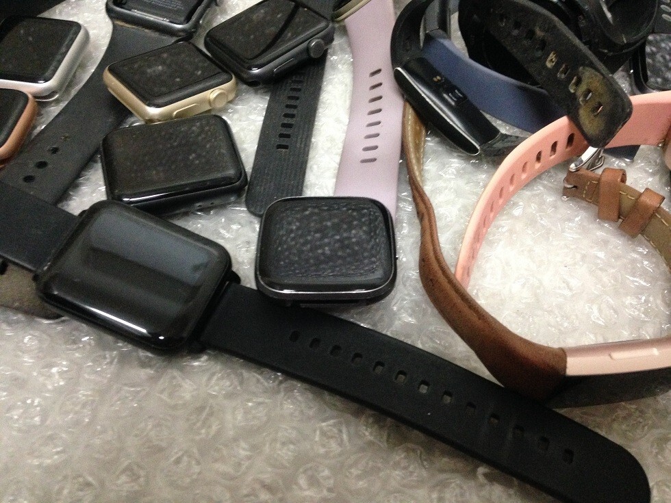 Lot Of 31 Mixed Watches UNTESTED APPLE / fitbit & MORE