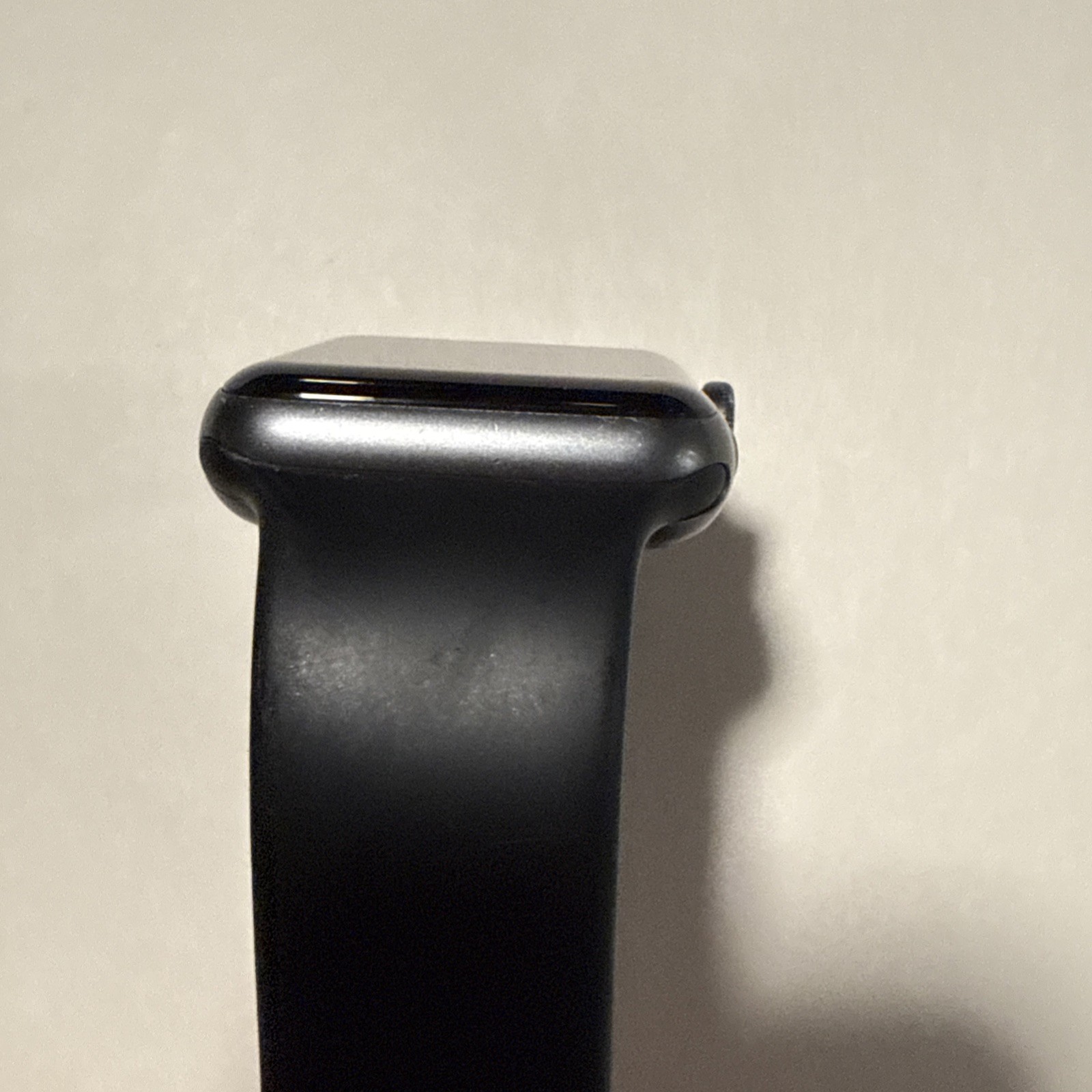 Apple Watch Series 3 42mm Space Gray Aluminum A1859 Gen 3 (GPS) Black Sport Band
