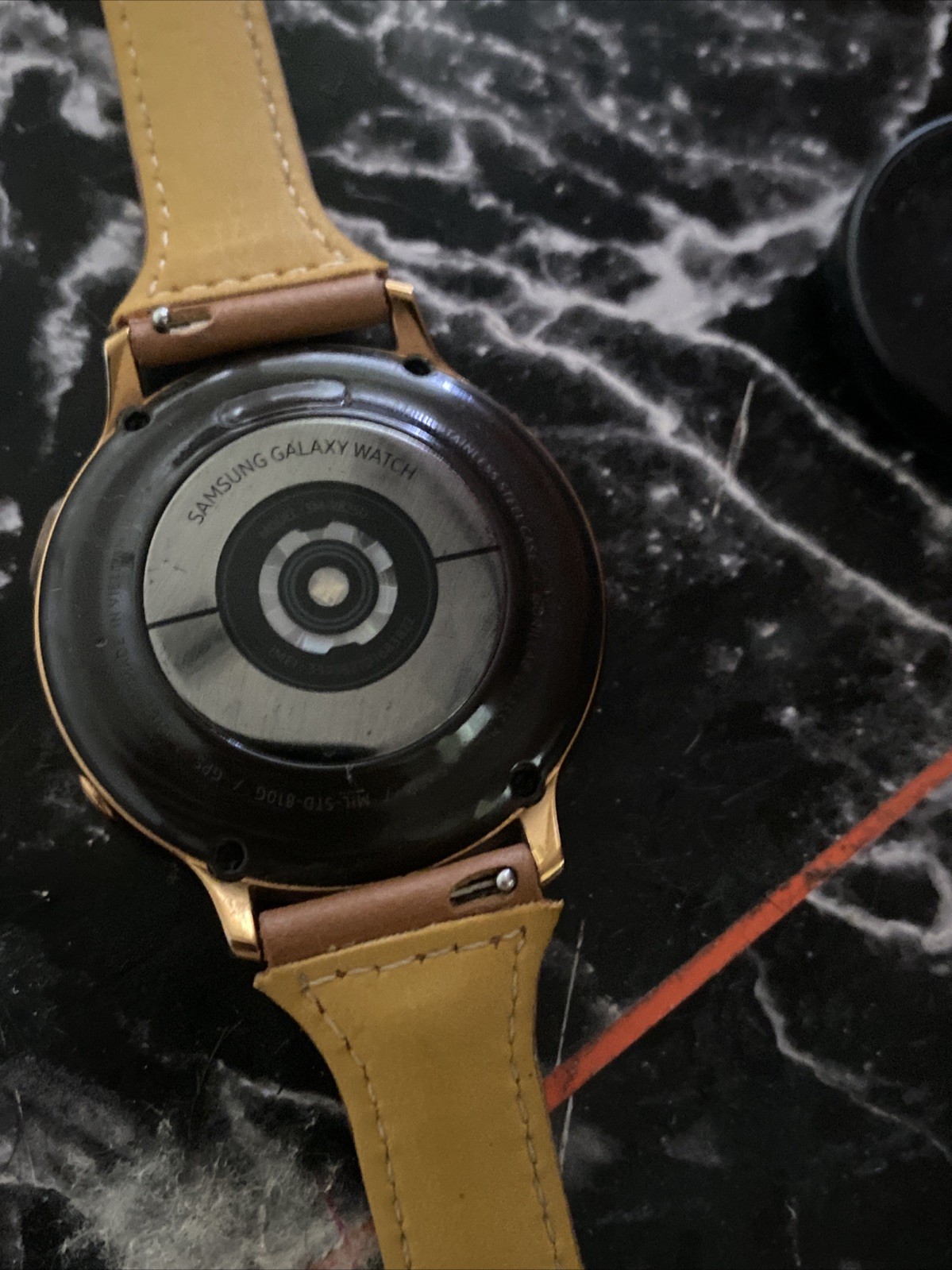 Samsung Galaxy Active 2 Smartwatch (Gold) 40MM Shwroom Model +band/cord NO BOX