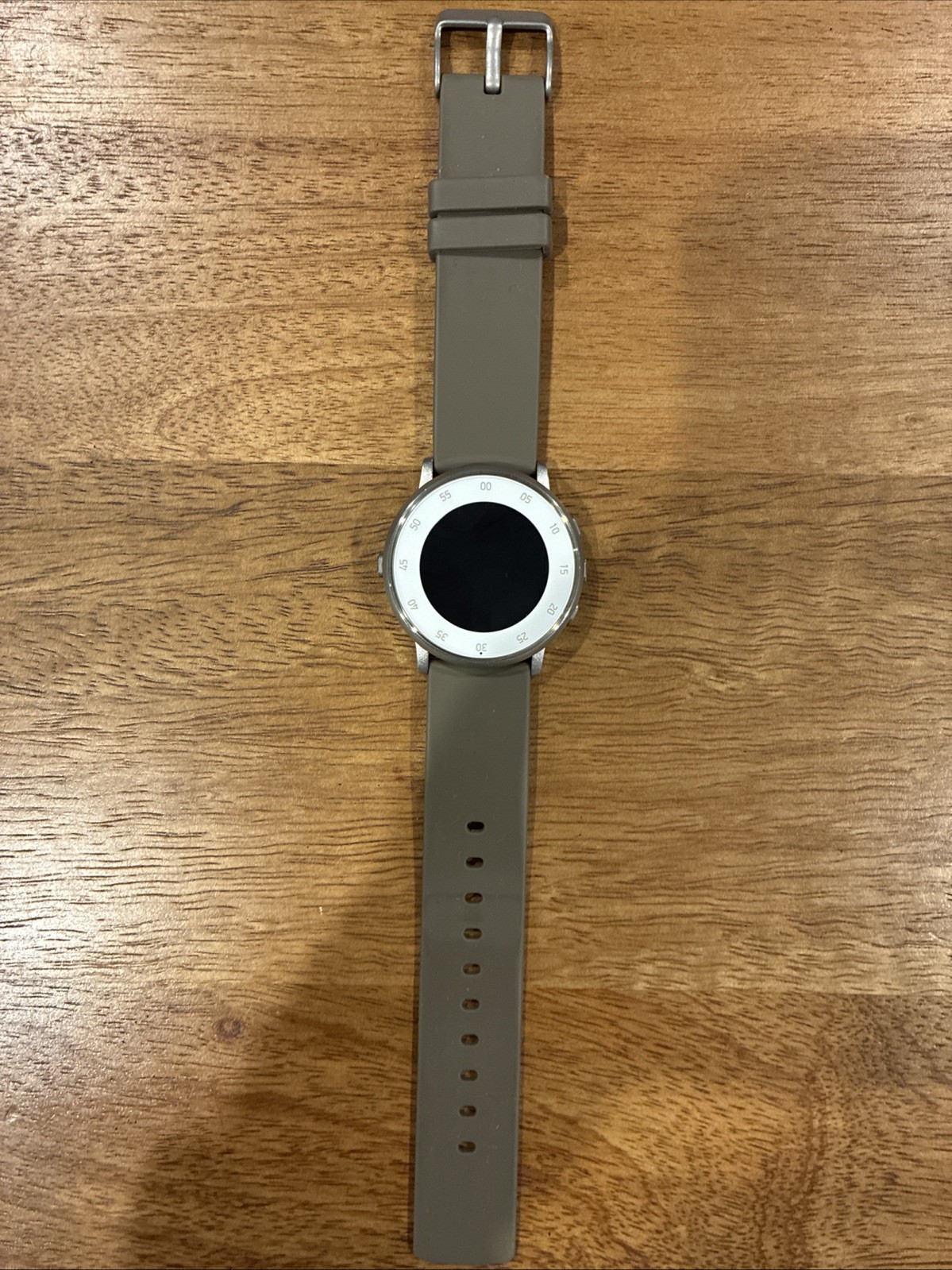 Pebble Time Round Smartwatch E-Paper Display