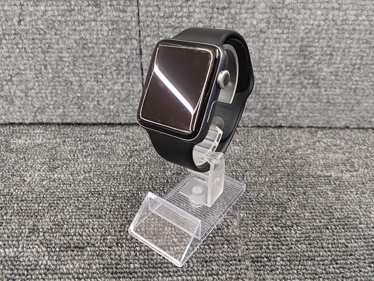 Apple Watch Series 3 GPS 42mm Smartwatch Space Gray Aluminum Model A1859