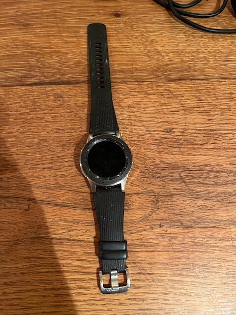Samsung Galaxy Watch SM-R800 46mm Silver Case Classic Buckle Onyx Black -…