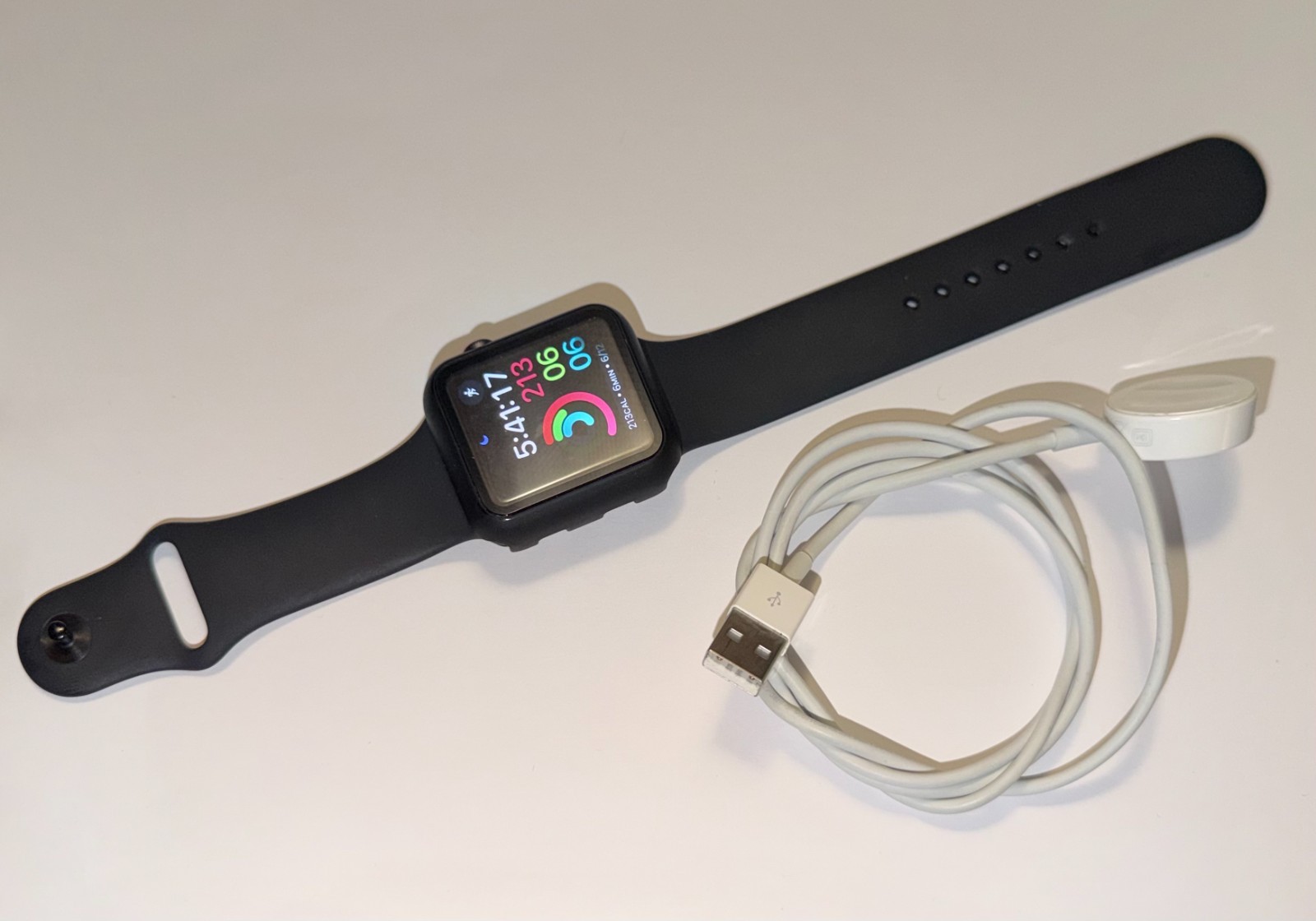 Apple Watch Series 3 42mm GPS A1859 – Fully Working – Screen Corner Issue