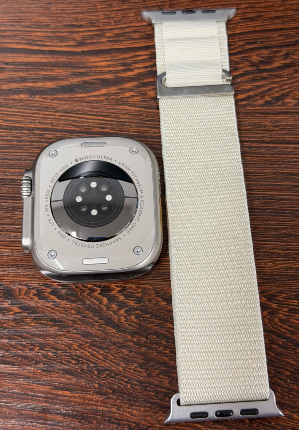 Apple Watch Ultra 49mm Titanium Case – White Trail Loop – Excellent Cond 86% Bat