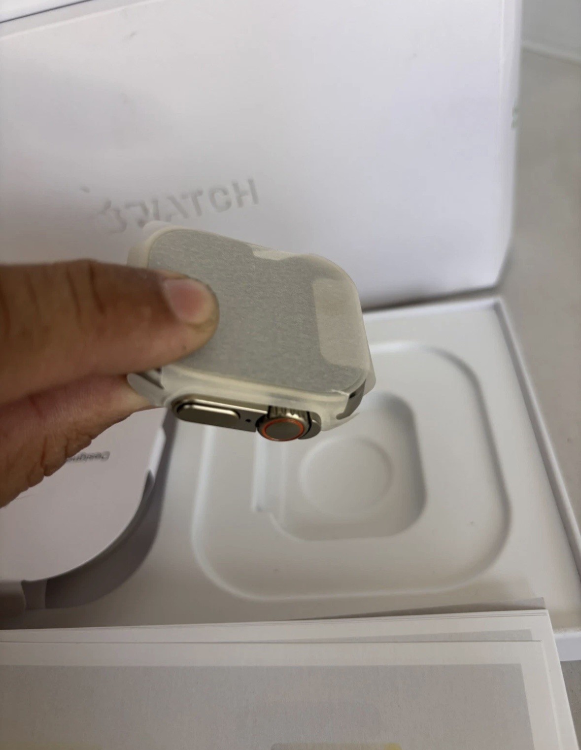 Apple Watch Ultra 2 A2987 49mm titanium case white band GPS – NEW IN BOX