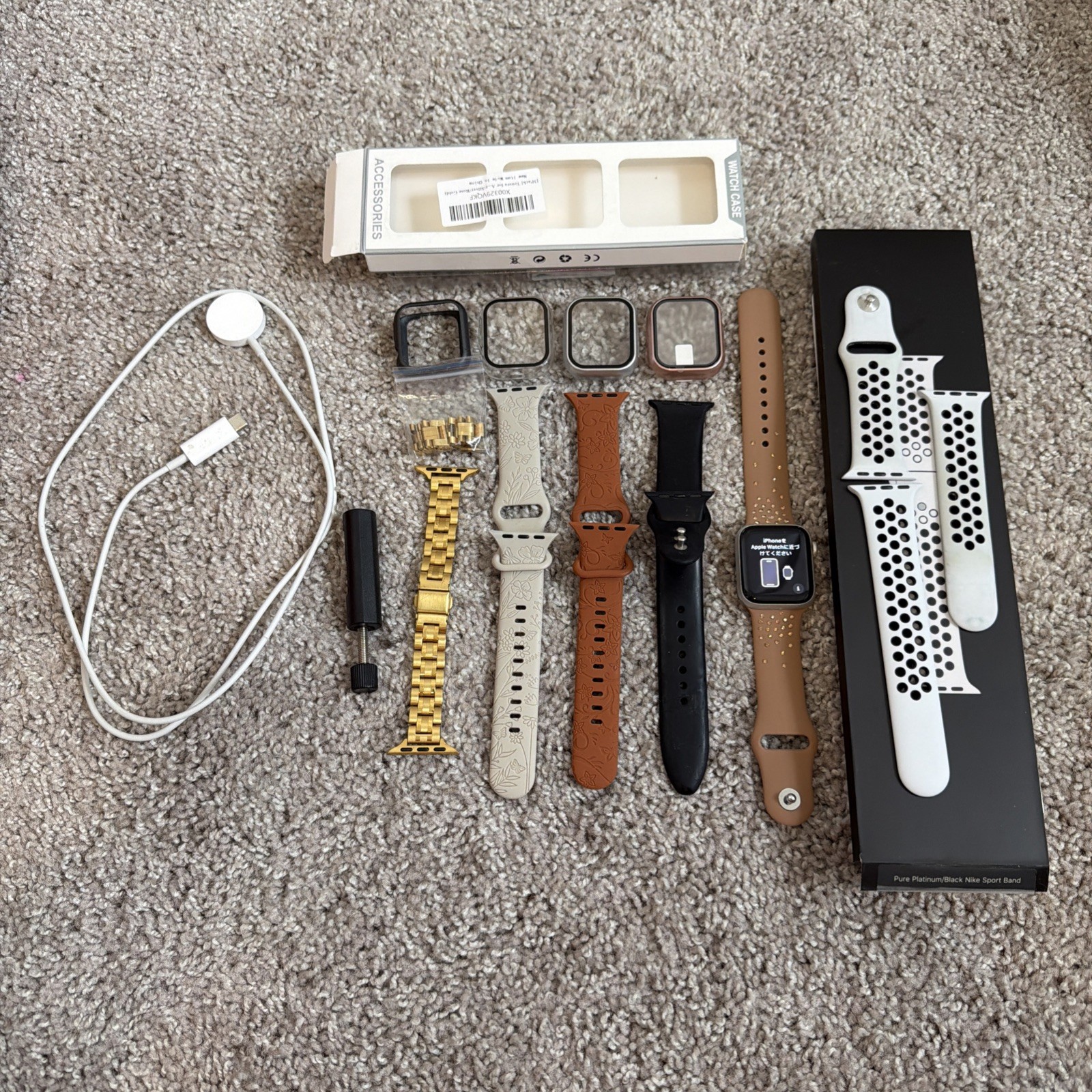 Apple Watch Series SE 1ST GEN 40mm Gray NIKE CASE UNLOCKED WITH ACCESSORIES