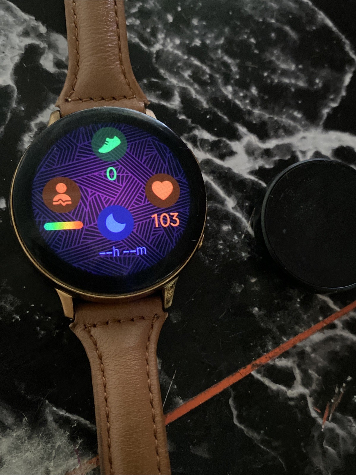 Samsung Galaxy Active 2 Smartwatch (Gold) 40MM Shwroom Model +band/cord NO BOX