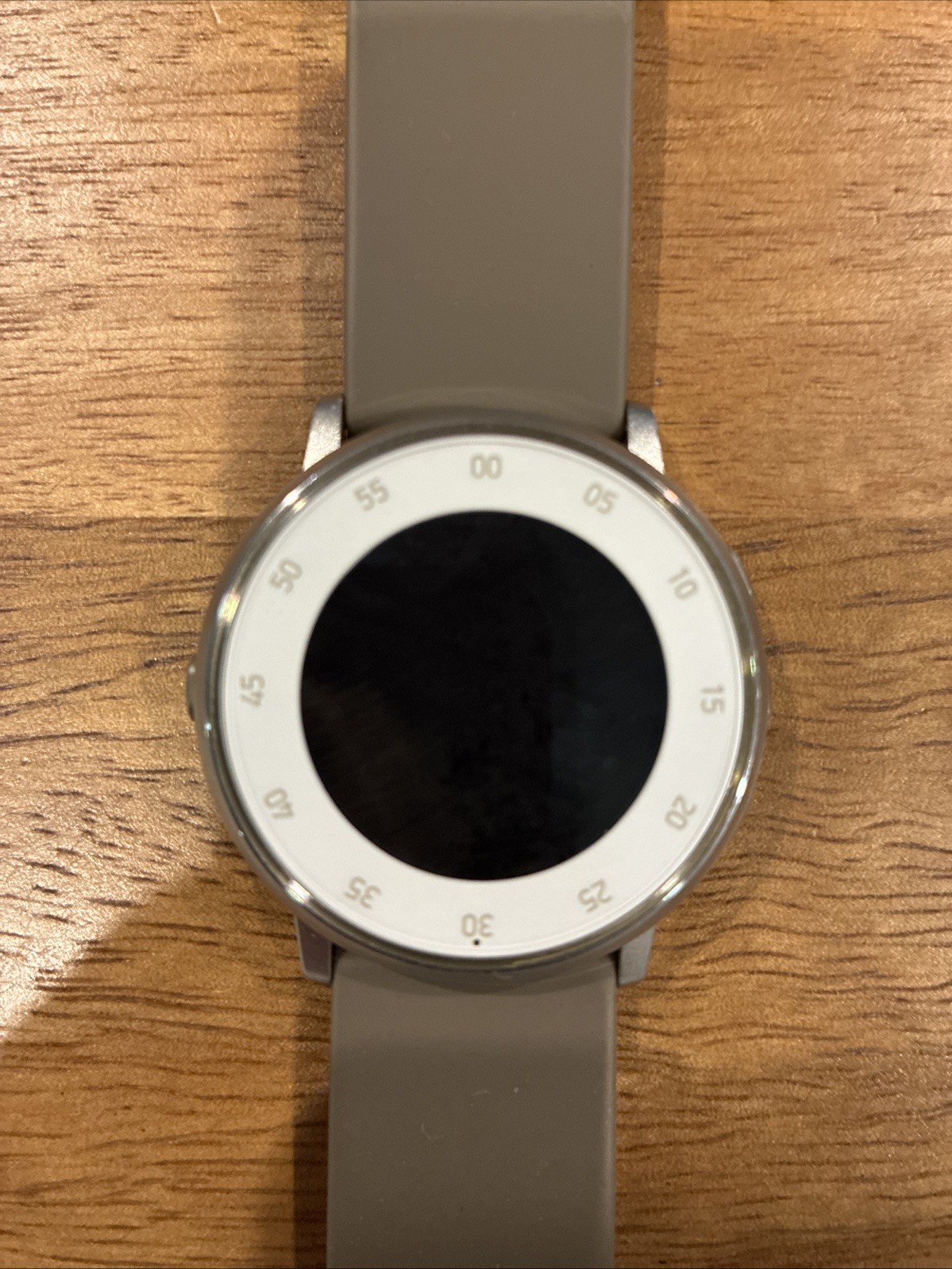 Pebble Time Round Smartwatch E-Paper Display