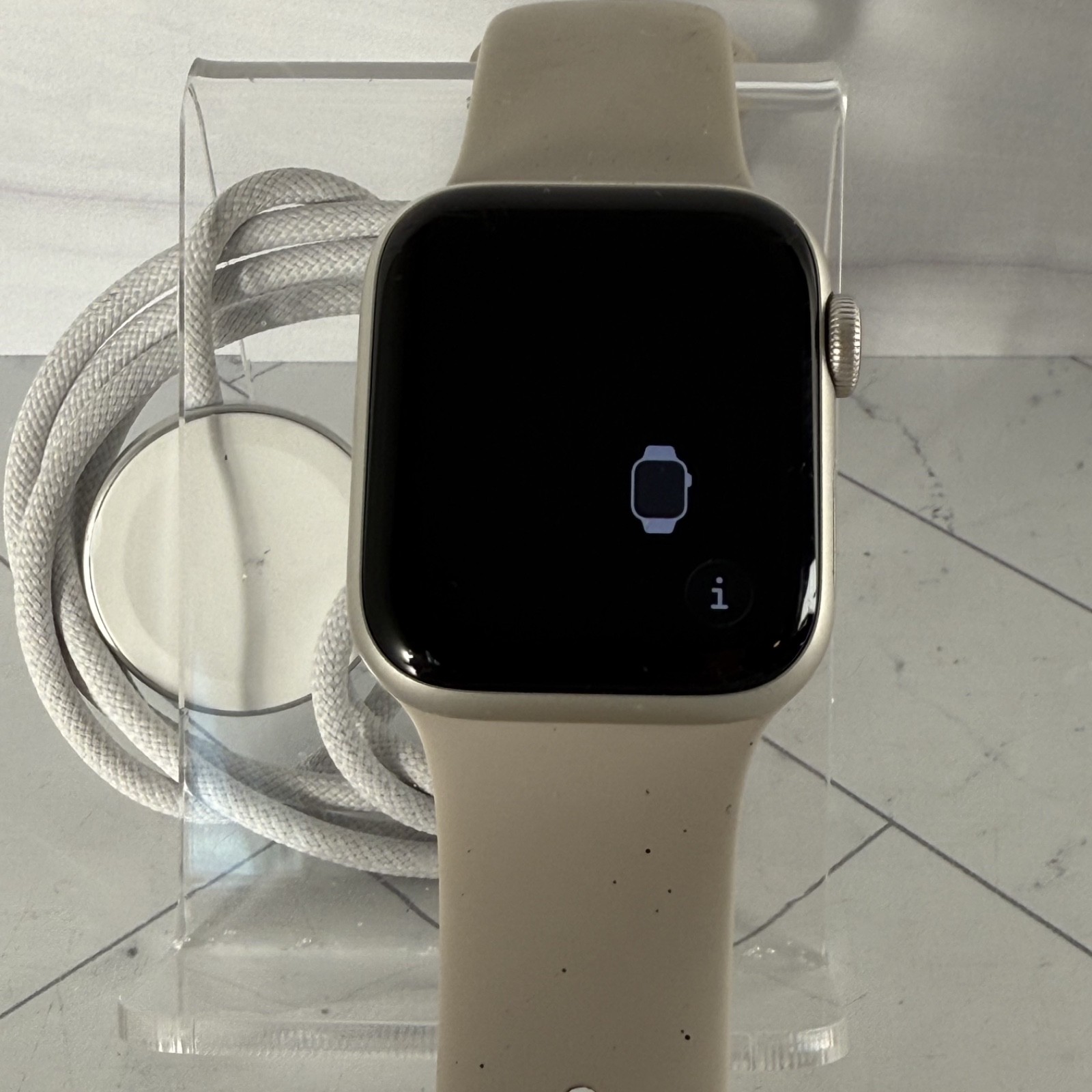 Apple Watch SE 2nd Gen A2726 40mm Starlight WiFi + Cellular Unlocked #A81