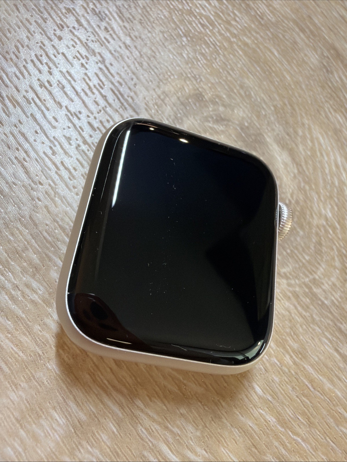 Apple Watch SE 2nd Gen 40MM Starlight Aluminum MR9U3LL/A Face. No Bands