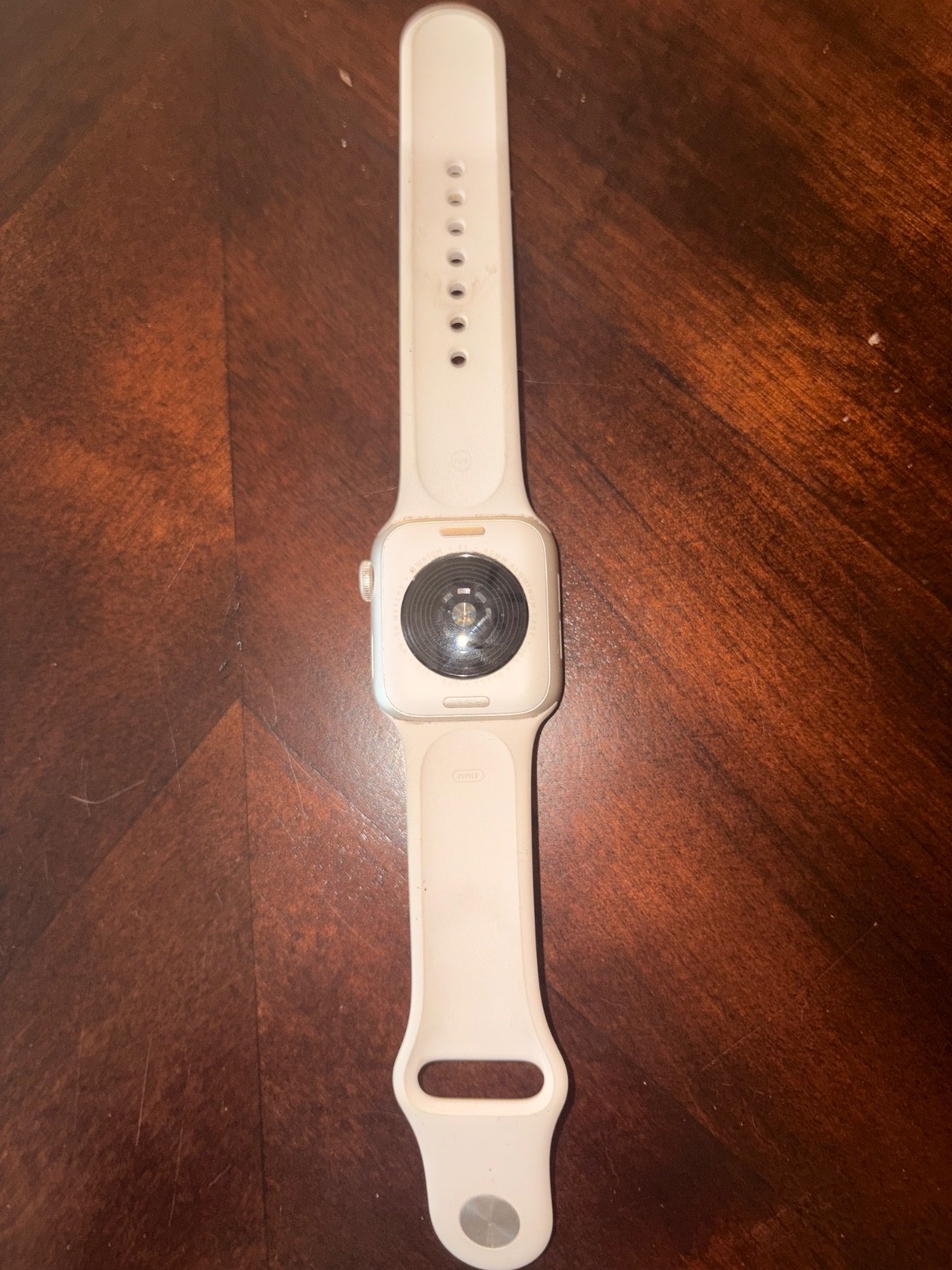 Apple Watch SE (2022) 40mm Starlight Aluminum Case with Sport Band, S/M (GPS…
