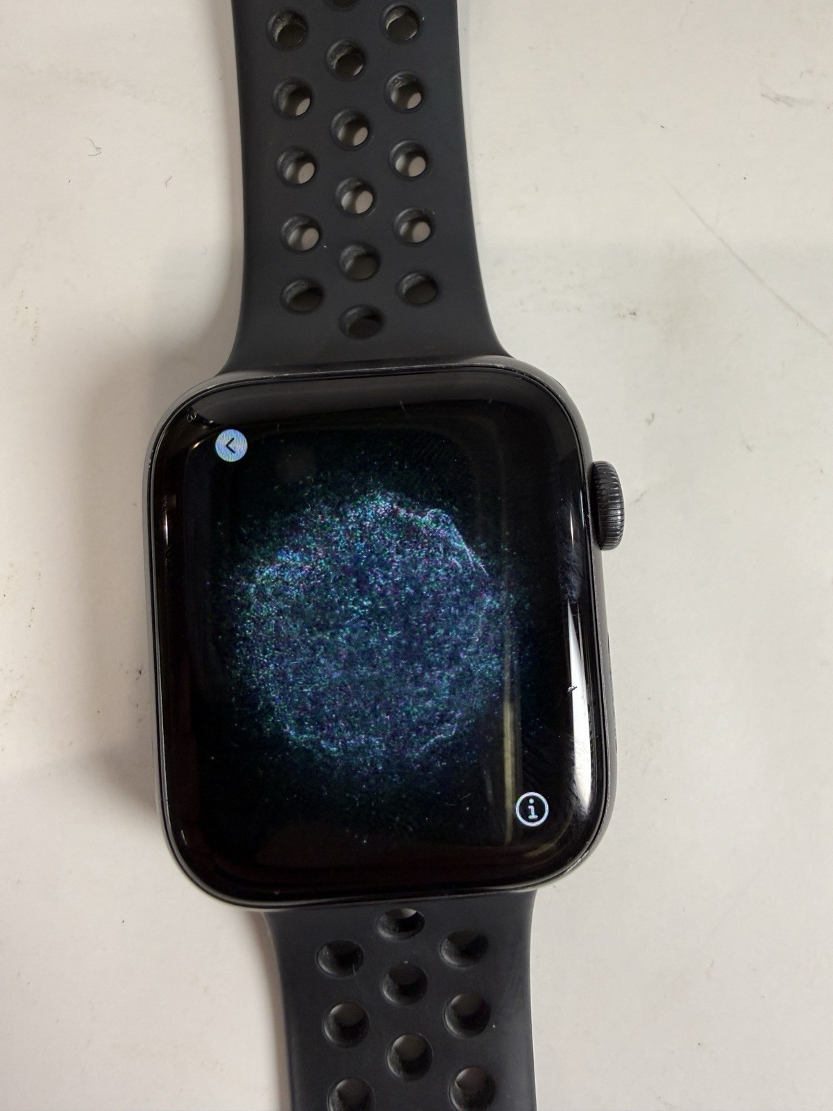 Apple Watch Series 5 44mm GPS Space Gray Aluminum Nike Sport Band A2093