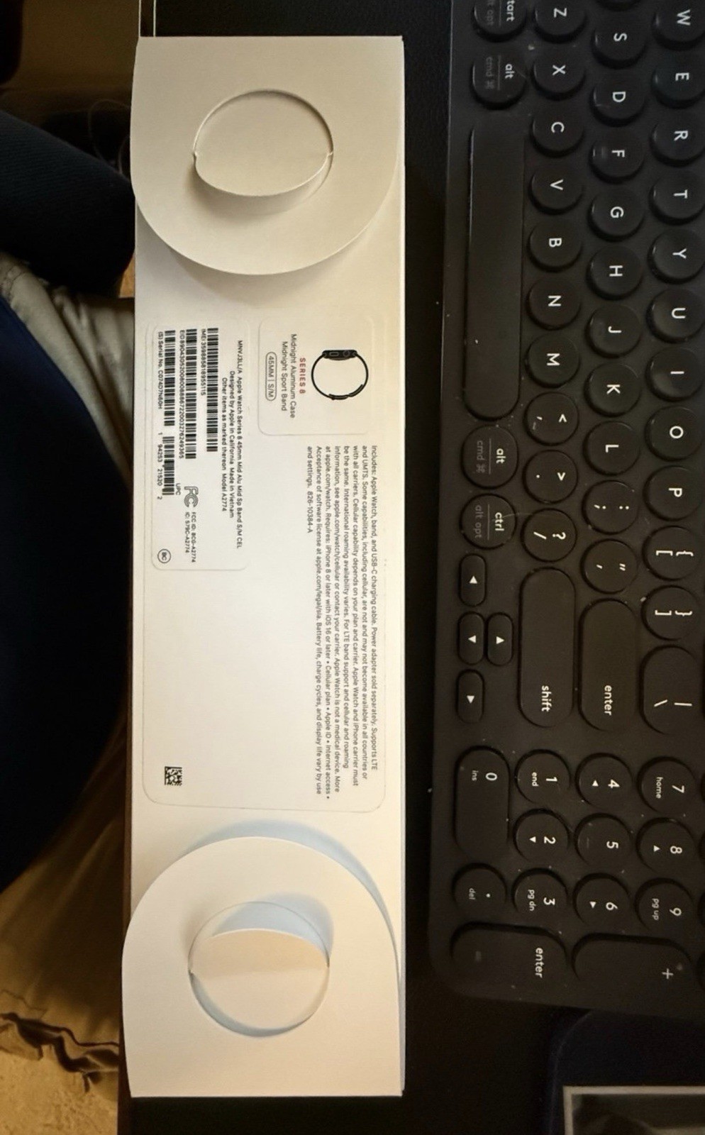 Apple Watch Series 8 45 mm in Midnight