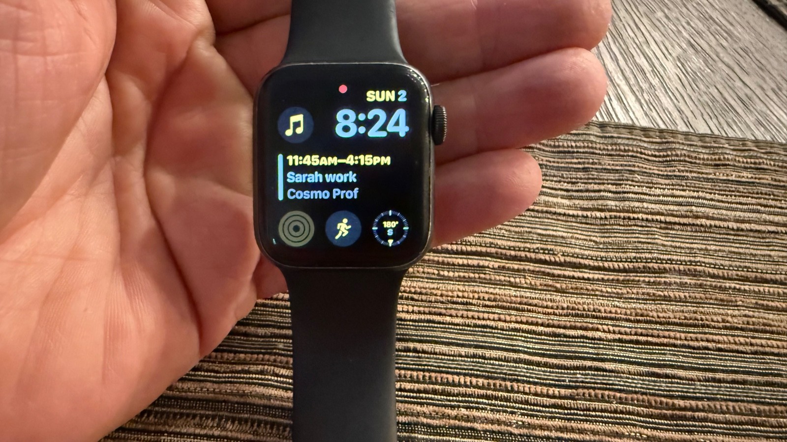 Apple Watch SE (2022) 40mm Midnight Aluminum Case with Sport Band, S/M, GPS