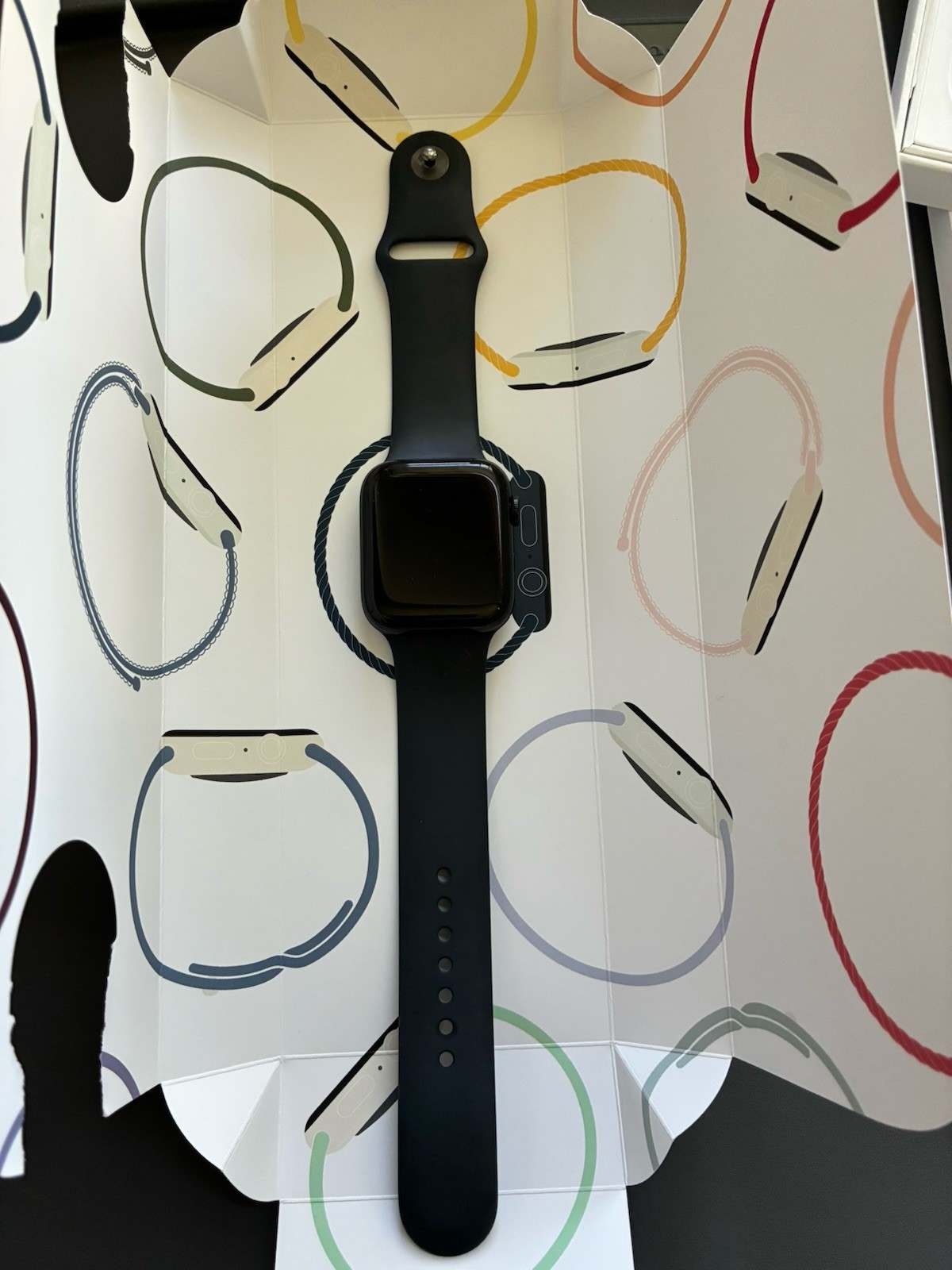 Apple Watch SE 2nd Gen 44mm Midnight Black Aluminum GPS Sport Band Used M/L Band