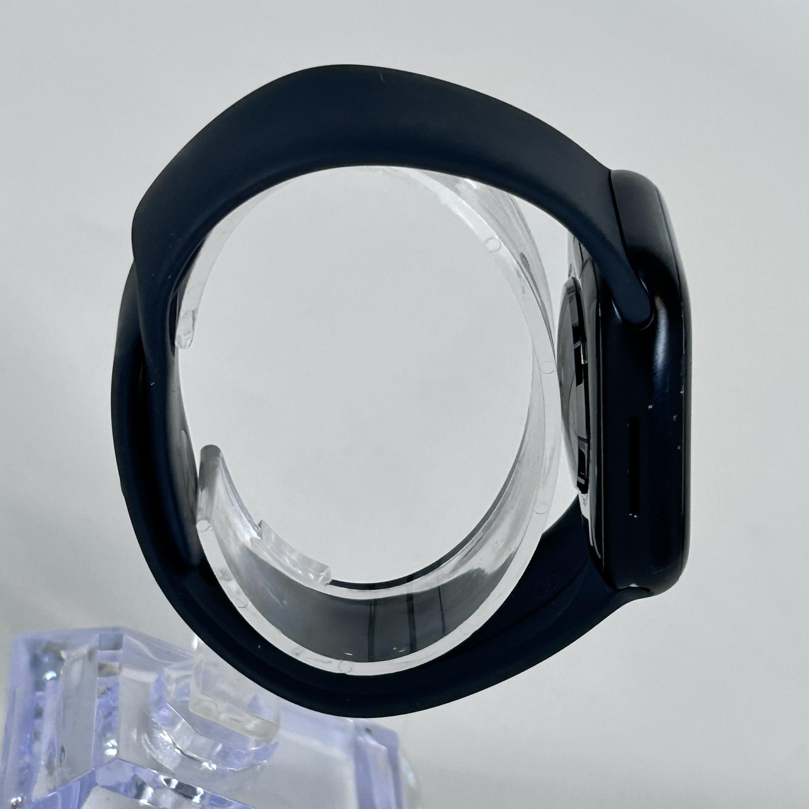 Apple Watch (Series 8) 41mm Midnight Aluminum (GPS) w/ Black Sport – Good